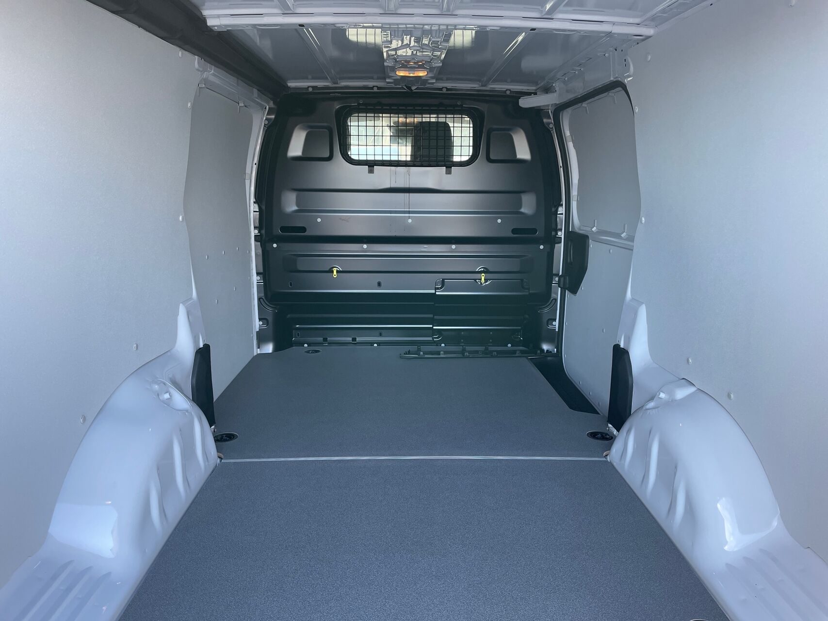 Billede af Toyota Proace Long 2,0 D Comfort Master m/Alm adskillelse - SmartCargo 144HK Van 8g Aut.