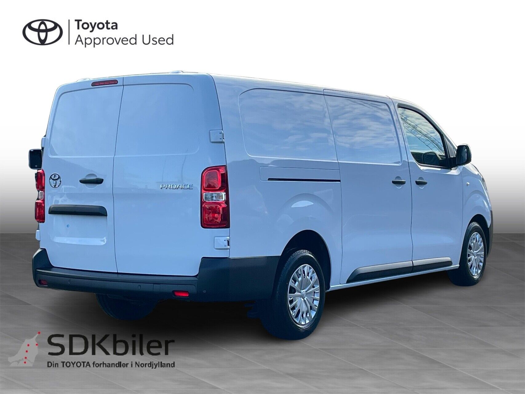 Billede af Toyota Proace Long 2,0 D Comfort Master m/Alm adskillelse - SmartCargo 144HK Van 8g Aut.