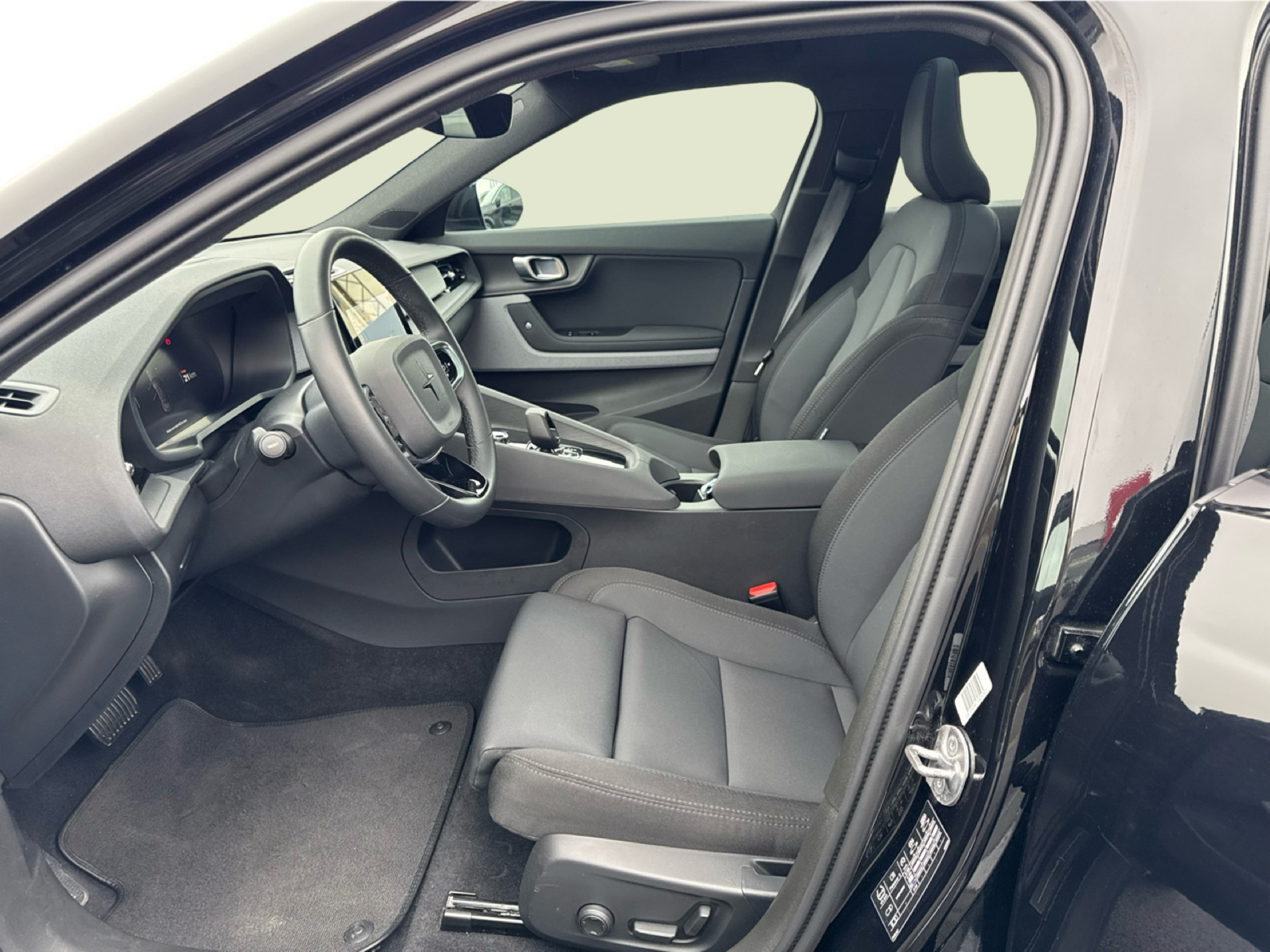 Billede af Polestar 2 EL Long Range Single motor Plus 231HK 5d Aut.