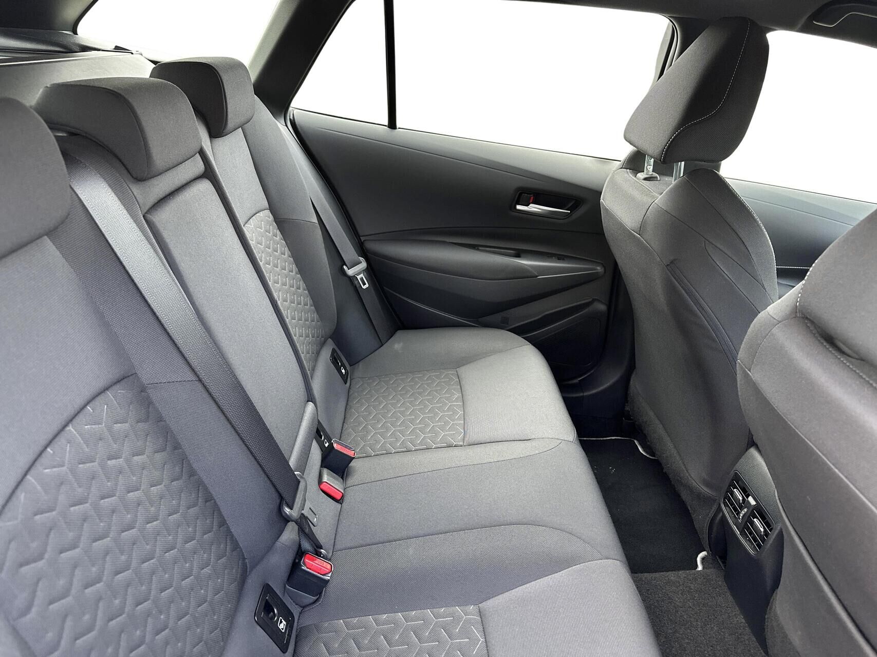 Billede af Toyota Corolla Touring Sports 1,8 Hybrid H3 E-CVT 122HK Stc Trinl. Gear