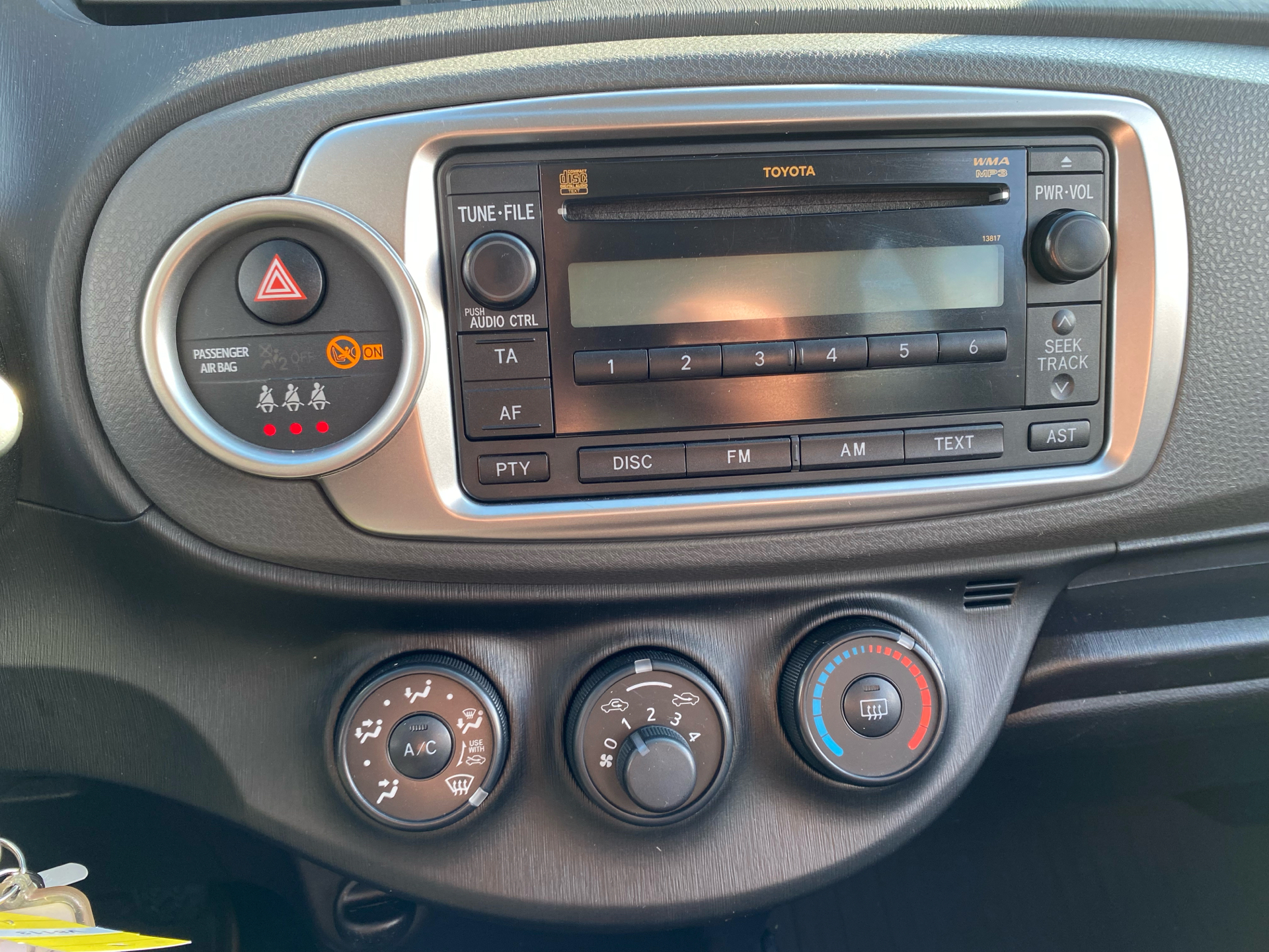 Billede af Toyota Yaris 1,0 VVT-I T1 69HK 5d