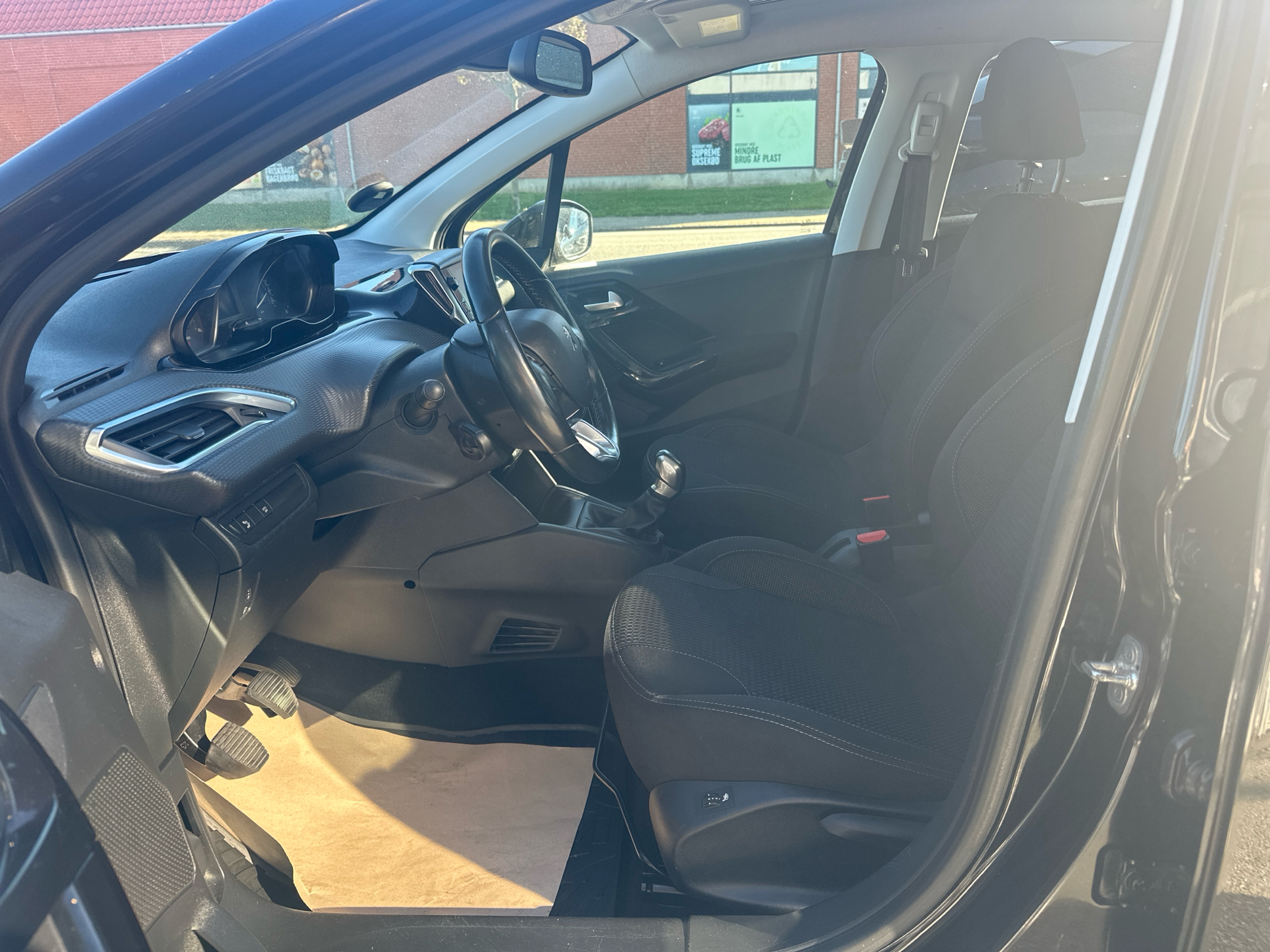 Billede af Peugeot 208 1,5 BlueHDi Prestige Sky 100HK 5d