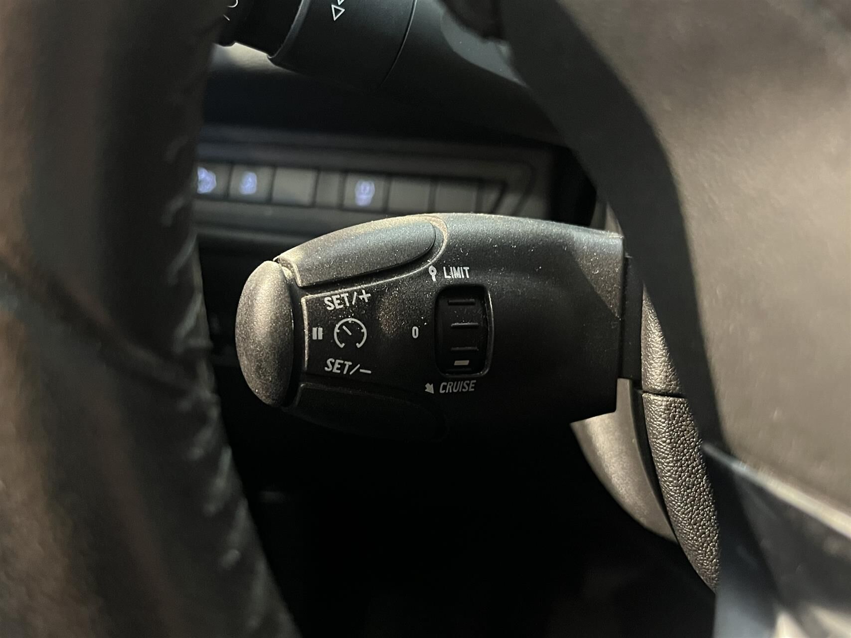 Billede af Peugeot 208 1,2 VTi Allure Sky 82HK 5d