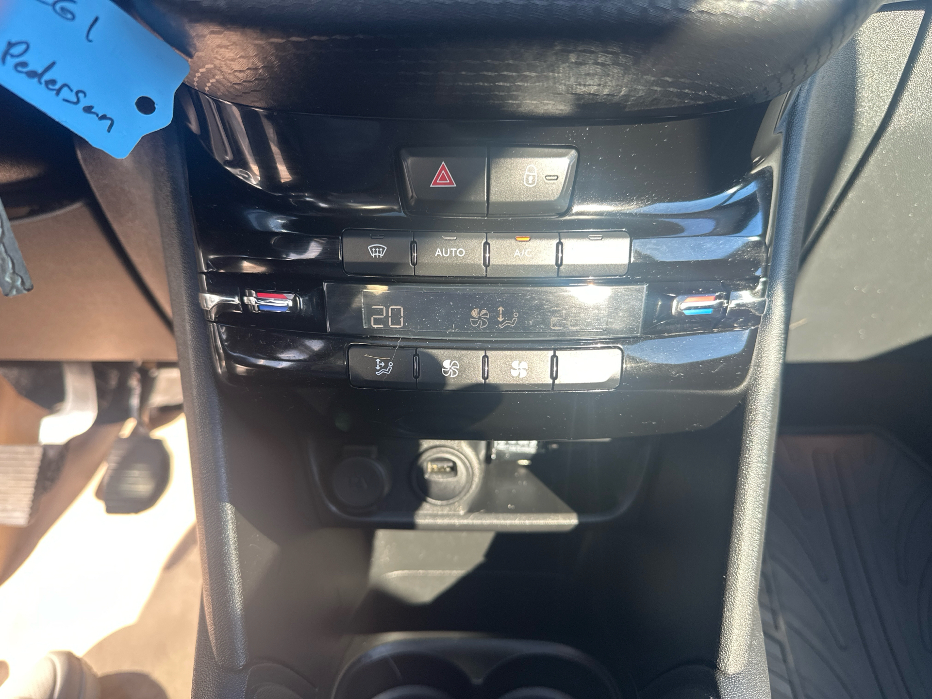 Billede af Peugeot 208 1,5 BlueHDi Prestige Sky 100HK 5d