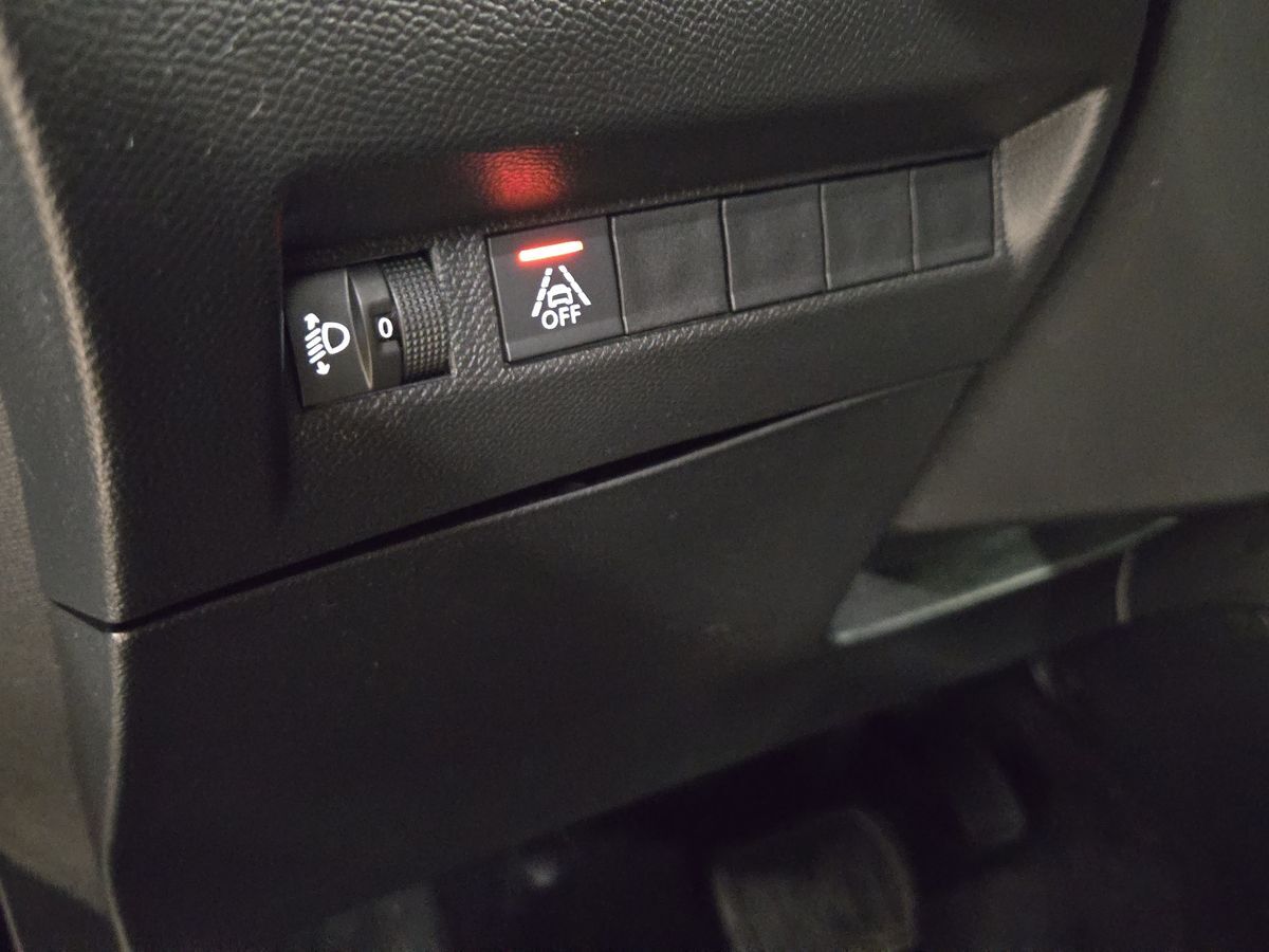 Billede af Peugeot e-2008 EL Allure 136HK 5d Aut.