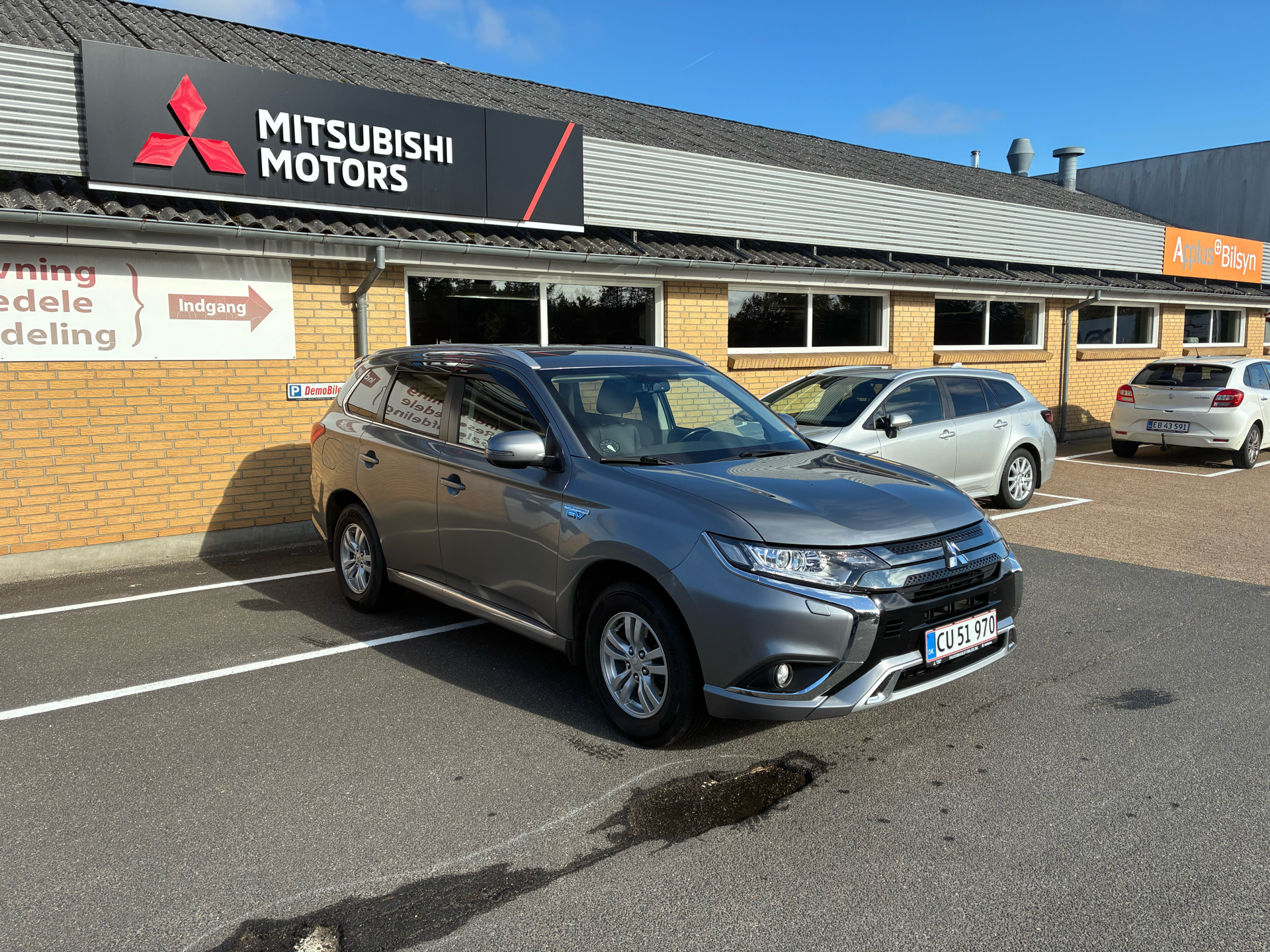 Billede af Mitsubishi Outlander 2,4 PHEV  Plugin-hybrid Inform+ 4WD 224HK 5d 6g Trinl. Gear