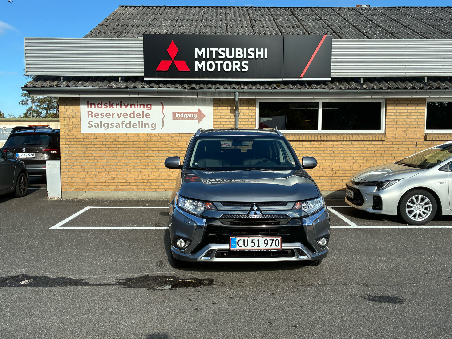 Billede af Mitsubishi Outlander 2,4 PHEV  Plugin-hybrid Inform+ 4WD 224HK 5d 6g Trinl. Gear