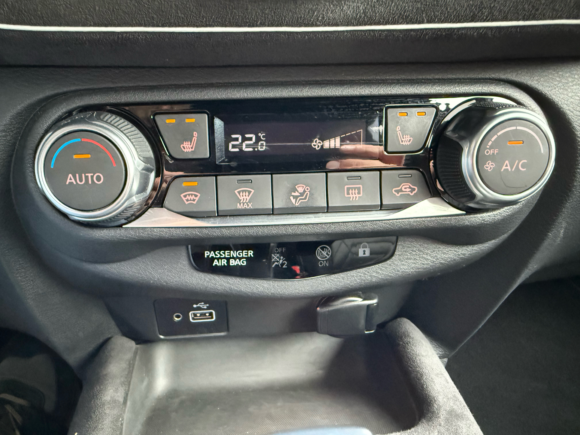 Billede af Nissan Juke 1,0 Dig-T N-Design DCT 117HK 5d 7g Aut.