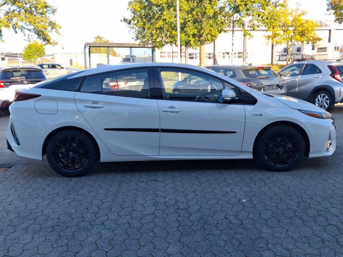 Billede af Toyota Prius Plug-in 1,8 Plugin-hybrid H3 Smartpakke 122HK 5d Aut.