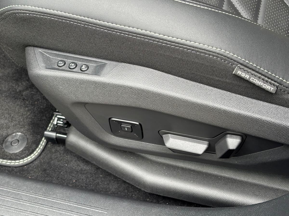 Billede af Peugeot e-3008 EL GT Pack 210HK 5d Aut.