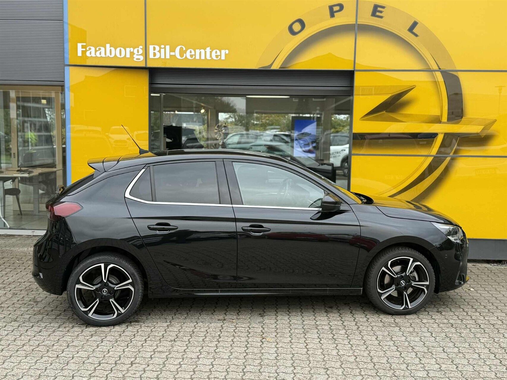 Billede af Opel Corsa 1,2 PureTech Black 100HK 5d 6g