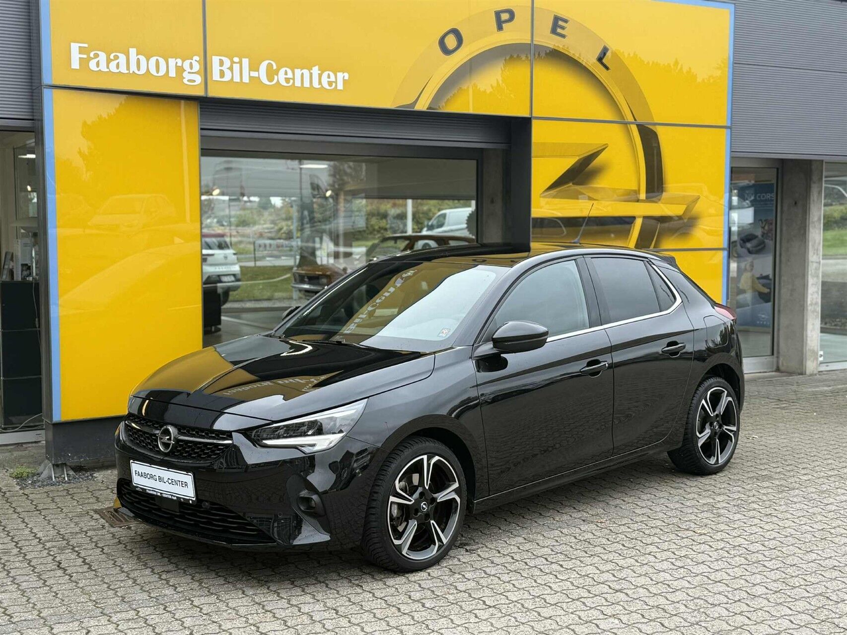 Billede af Opel Corsa 1,2 PureTech Black 100HK 5d 6g