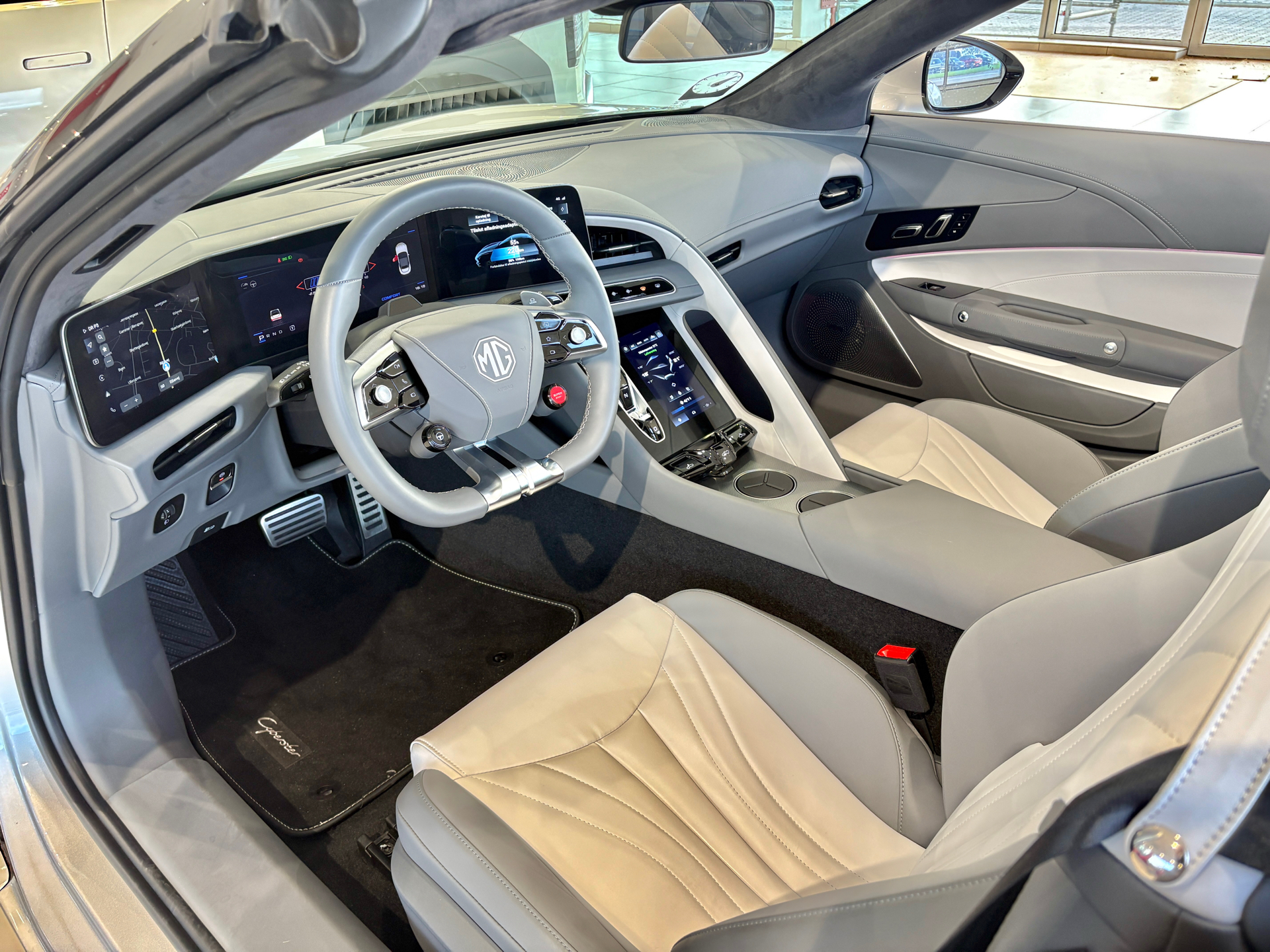Billede af MG Cyberster EL Long Range Trophy 4x4 340HK Cabr. Aut.