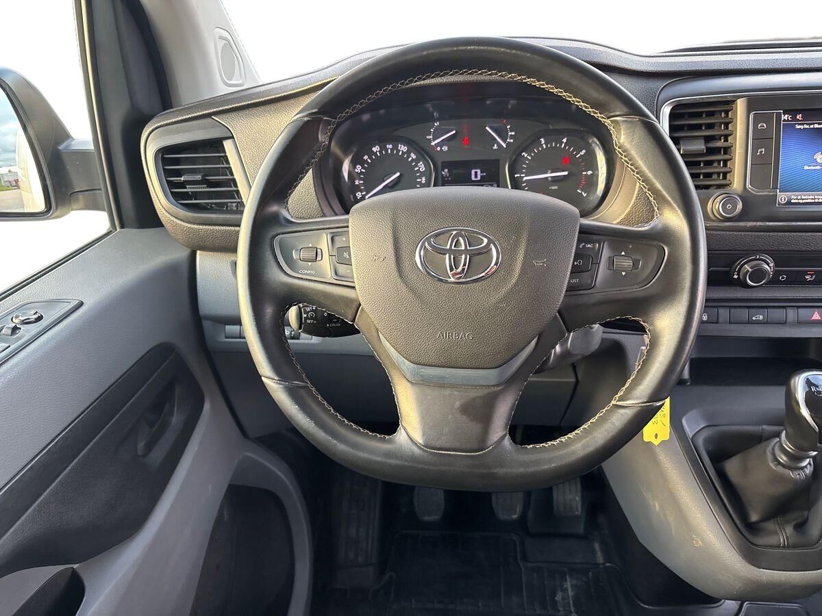 Billede af Toyota Proace Medium 2,0 D Comfort Master 122HK Van 6g