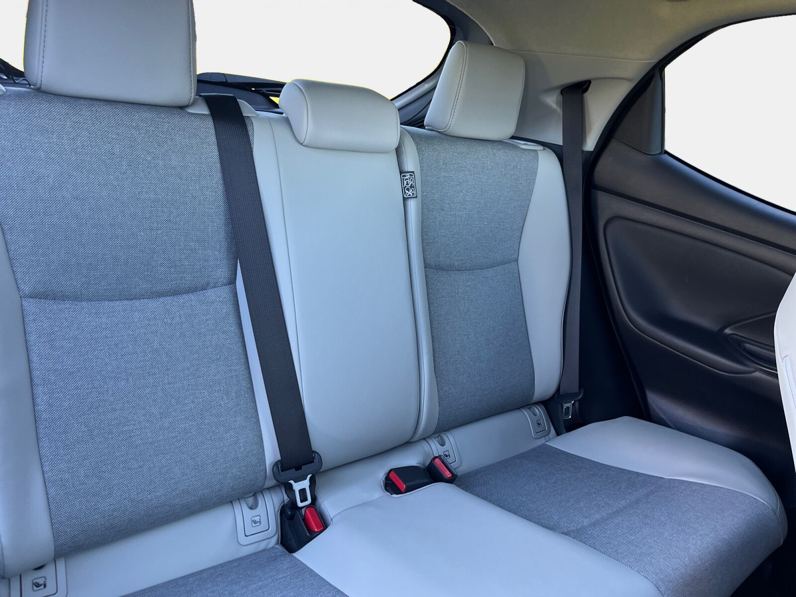 Billede af Toyota Yaris 1,5 Hybrid Elegant 116HK 5d Trinl. Gear