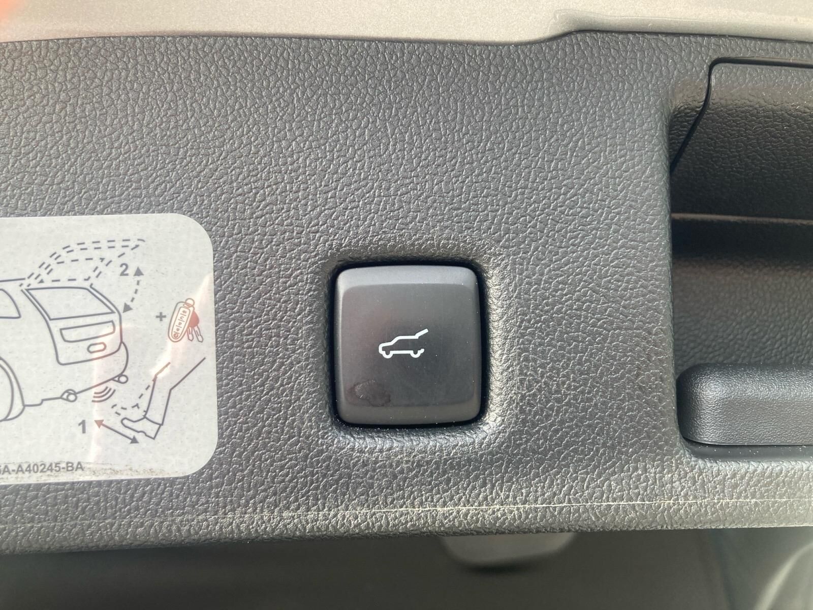 Billede af Ford Kuga 2,5 Plugin-hybrid Titanium X CVT 225HK 5d Trinl. Gear