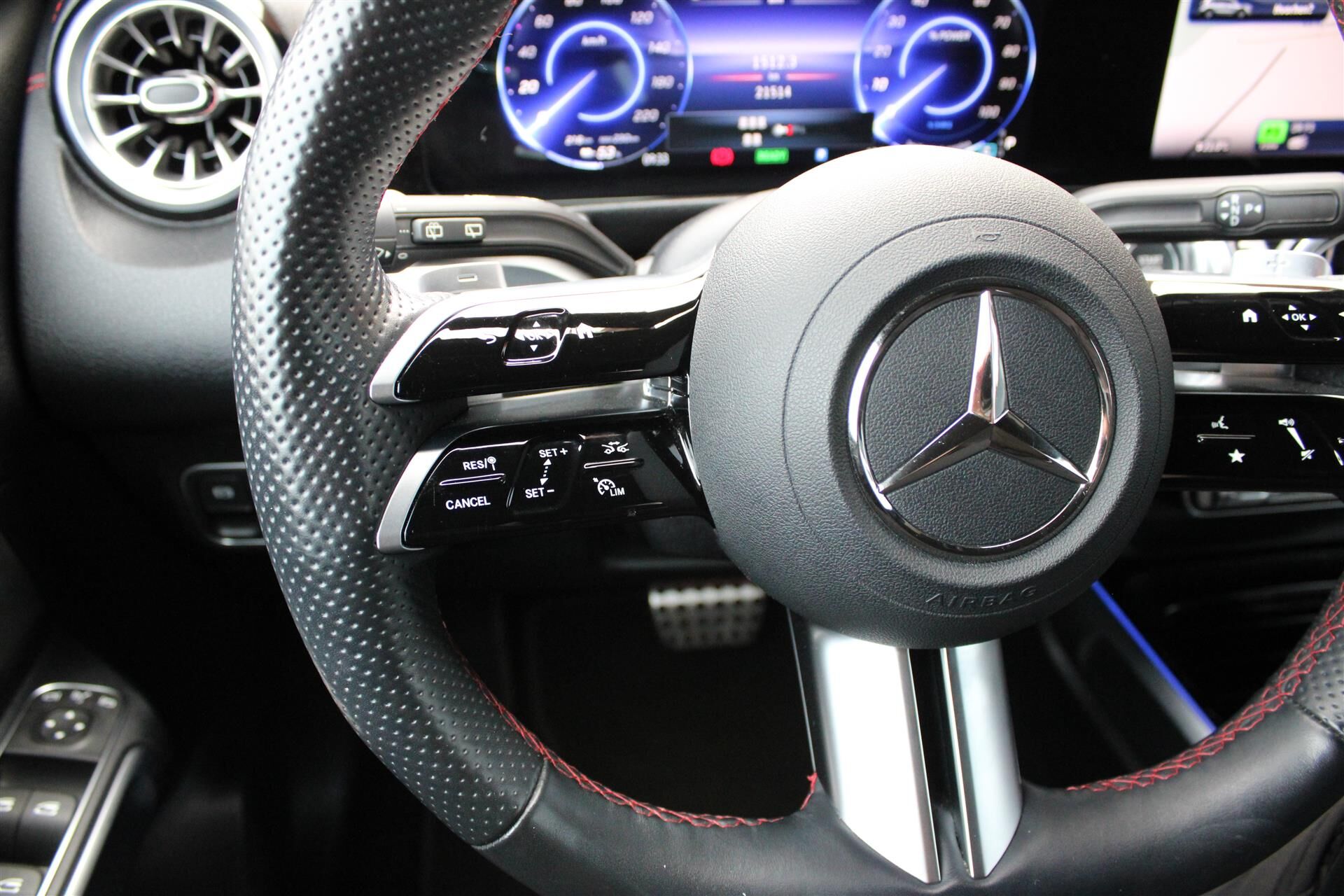 Billede af Mercedes-Benz EQB 350 7 pers. EL AMG Line 4Matic 292HK 5d Aut.