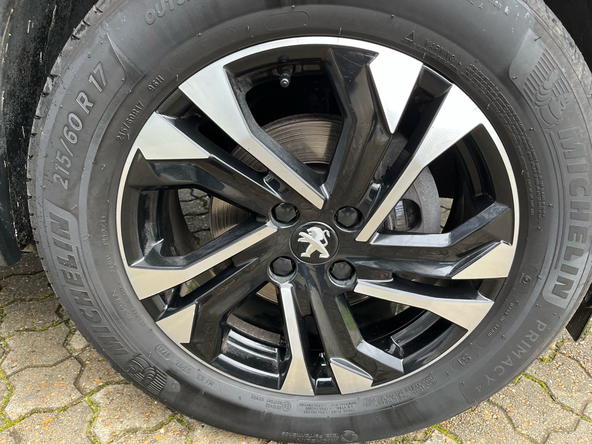 Billede af Peugeot 2008 1,2 PureTech Allure Grand 130HK 5d