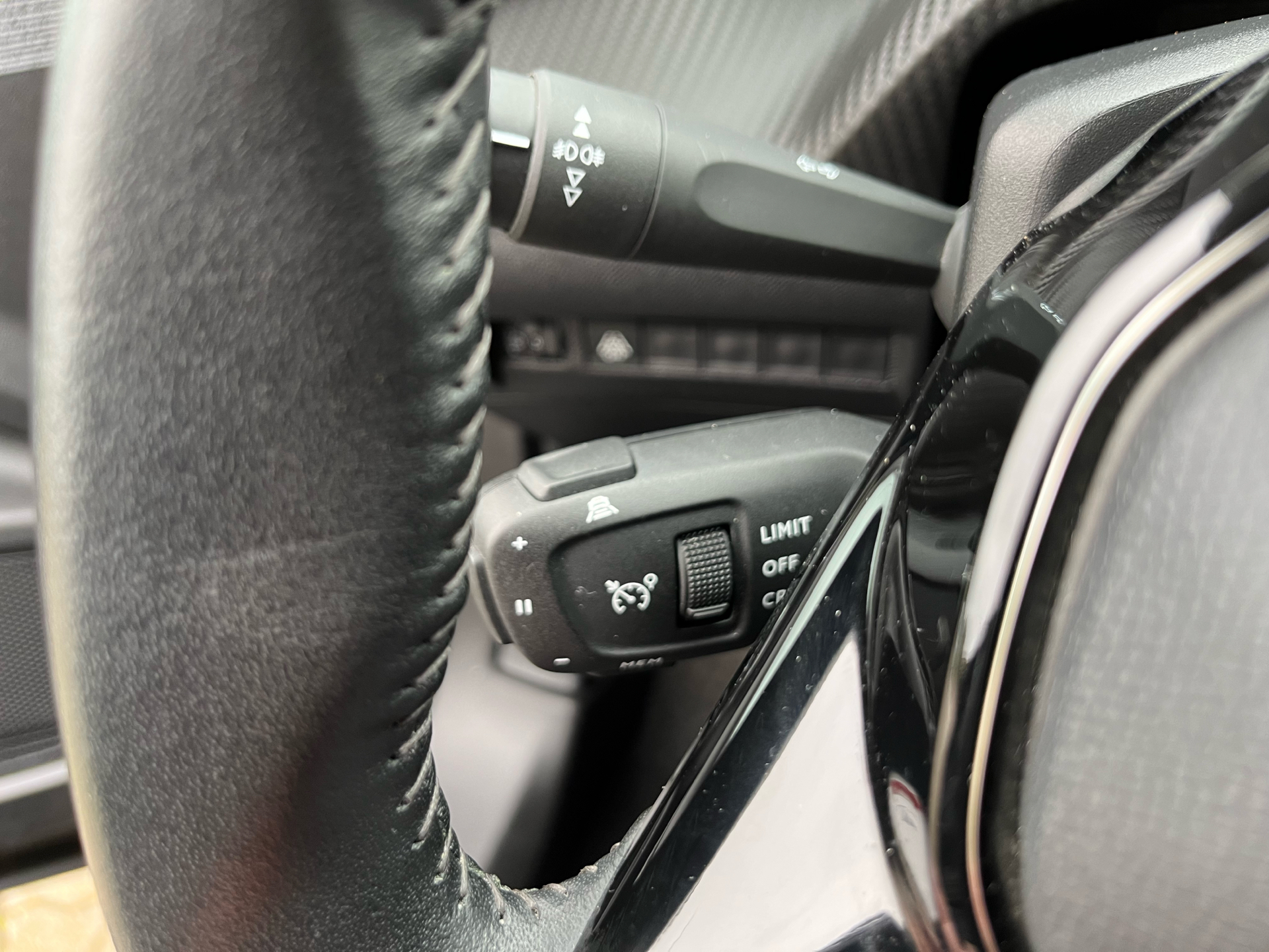 Billede af Peugeot 2008 1,2 PureTech Allure Grand 130HK 5d