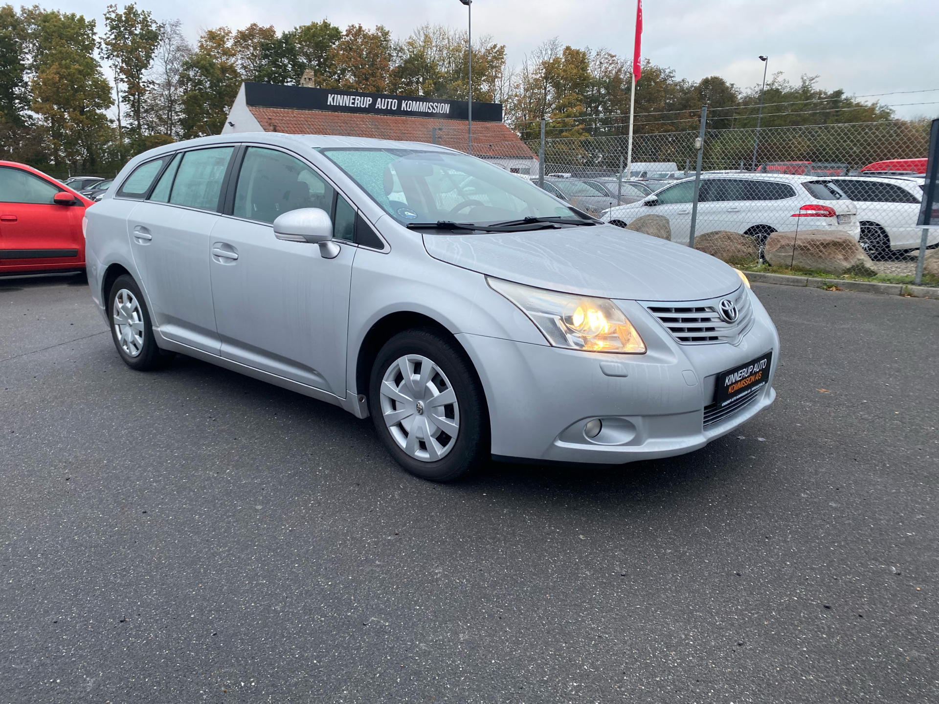 Billede af Toyota Avensis 1,8 VVT-I T2 E-CVT 147HK Stc 6g Aut.