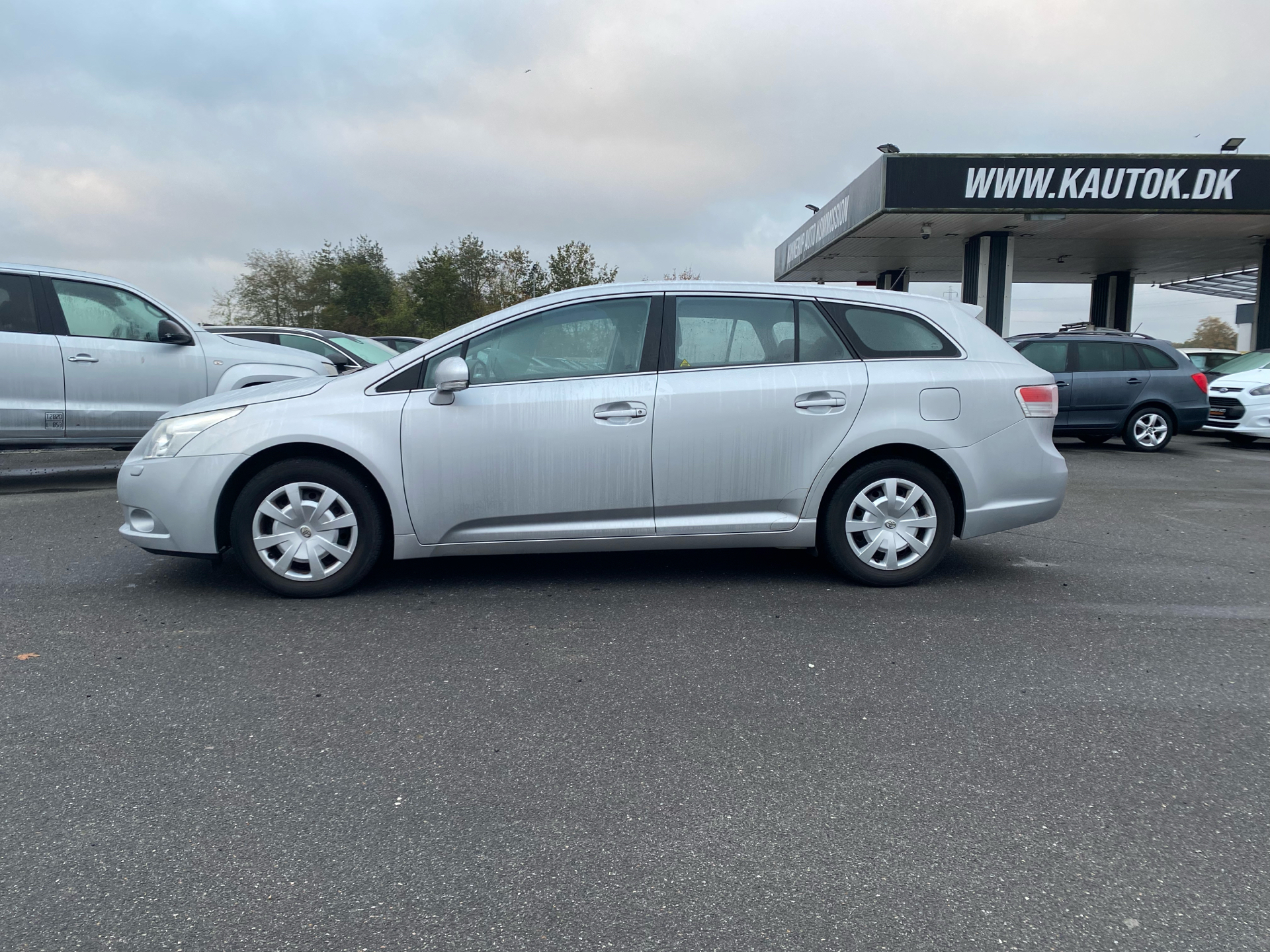 Billede af Toyota Avensis 1,8 VVT-I T2 E-CVT 147HK Stc 6g Aut.