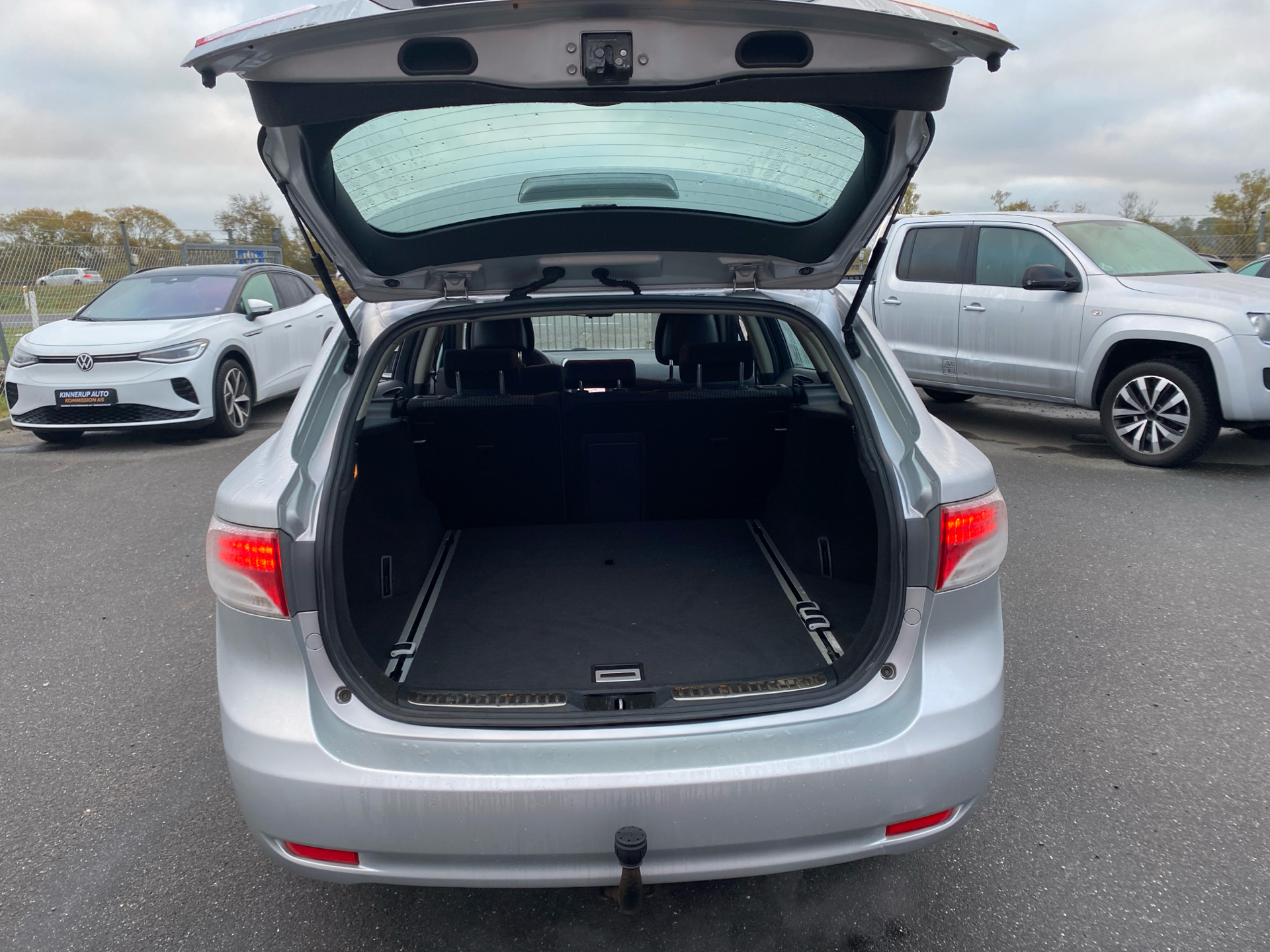 Billede af Toyota Avensis 1,8 VVT-I T2 E-CVT 147HK Stc 6g Aut.