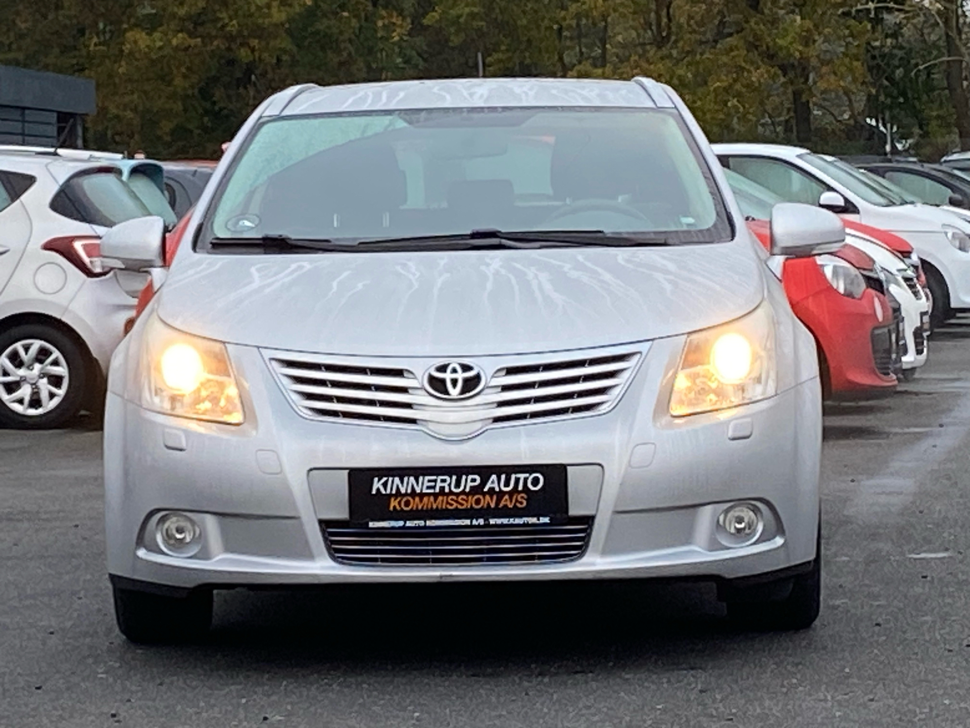 Billede af Toyota Avensis 1,8 VVT-I T2 E-CVT 147HK Stc 6g Aut.