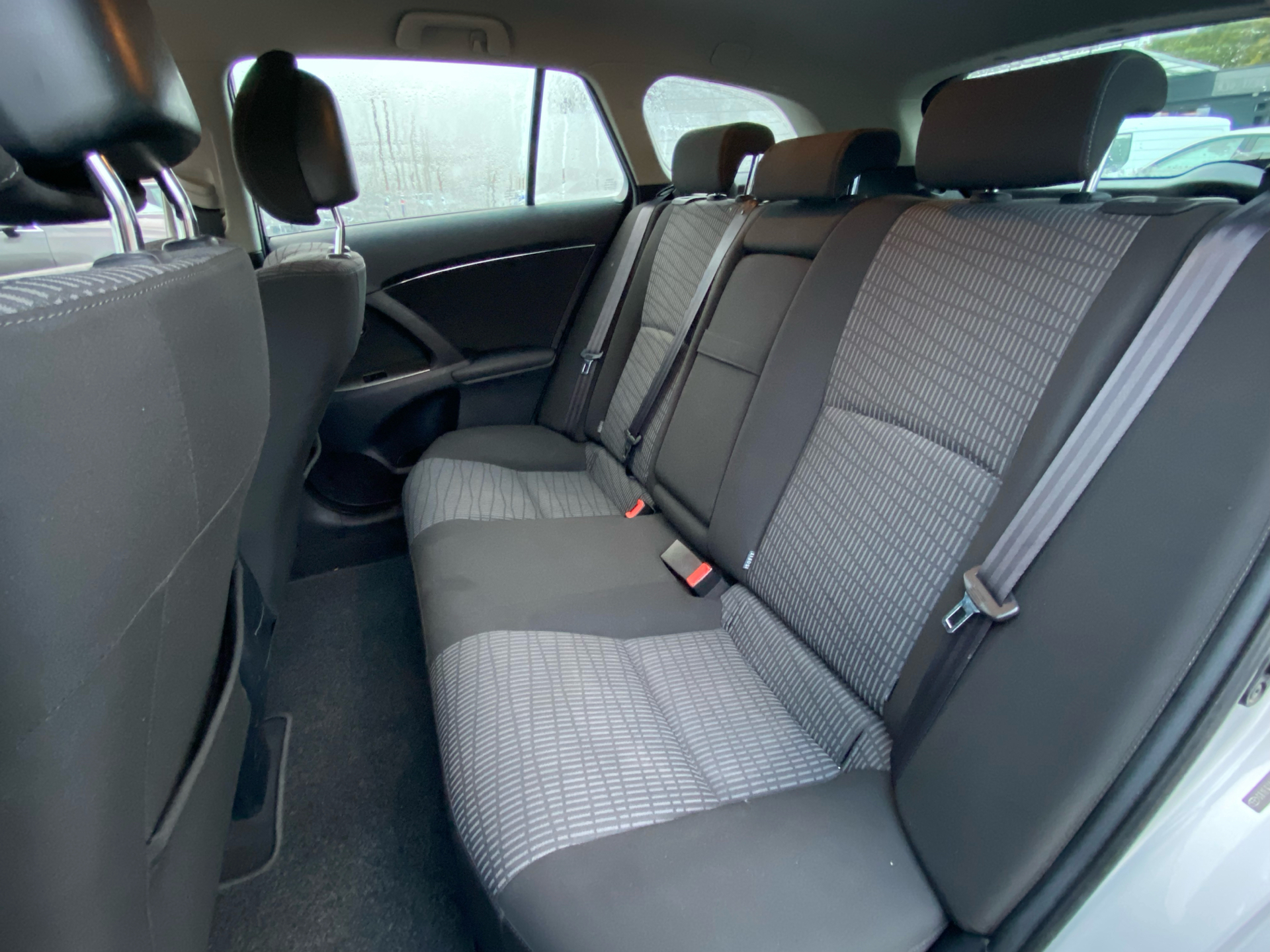 Billede af Toyota Avensis 1,8 VVT-I T2 E-CVT 147HK Stc 6g Aut.