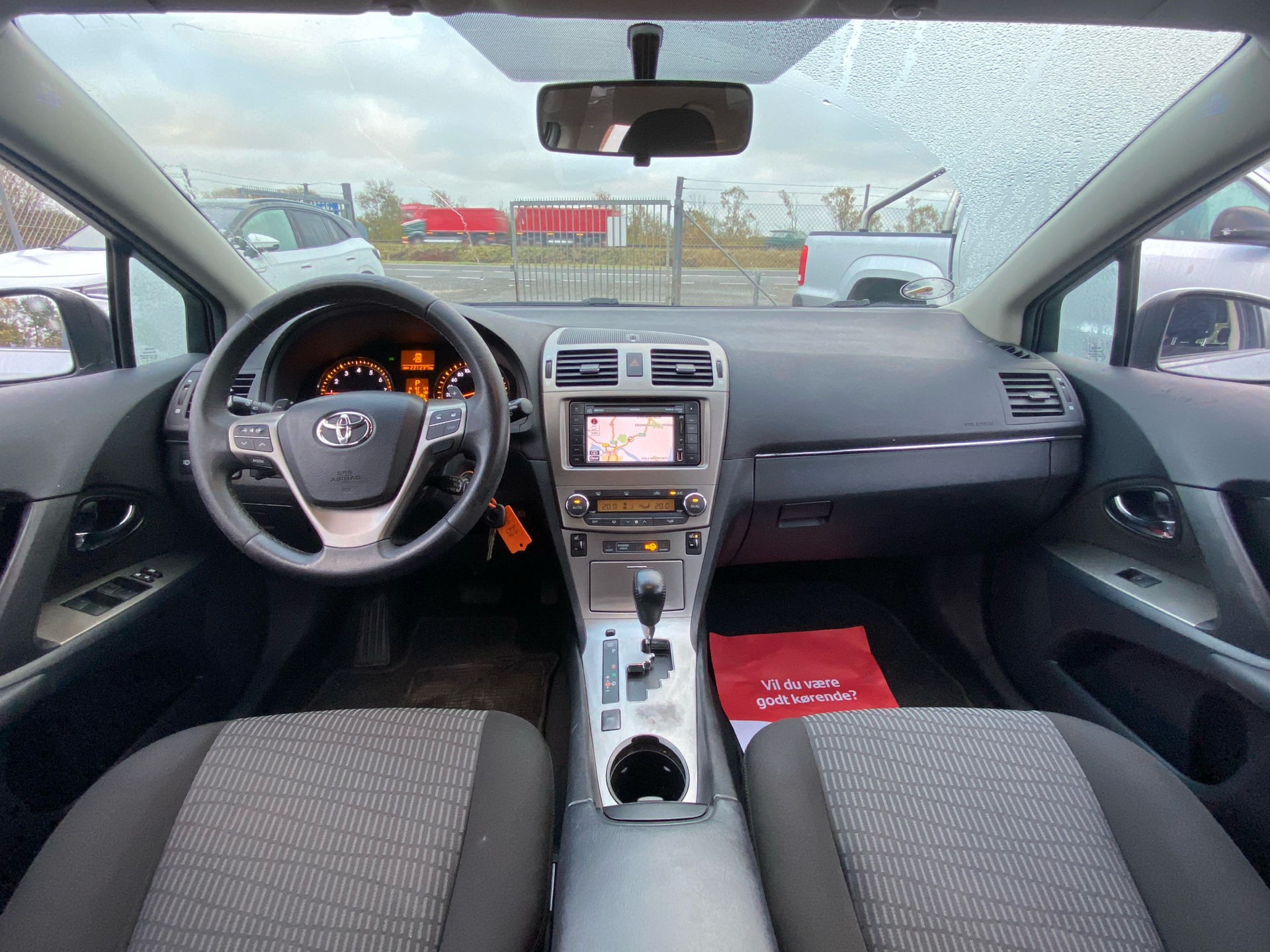 Billede af Toyota Avensis 1,8 VVT-I T2 E-CVT 147HK Stc 6g Aut.