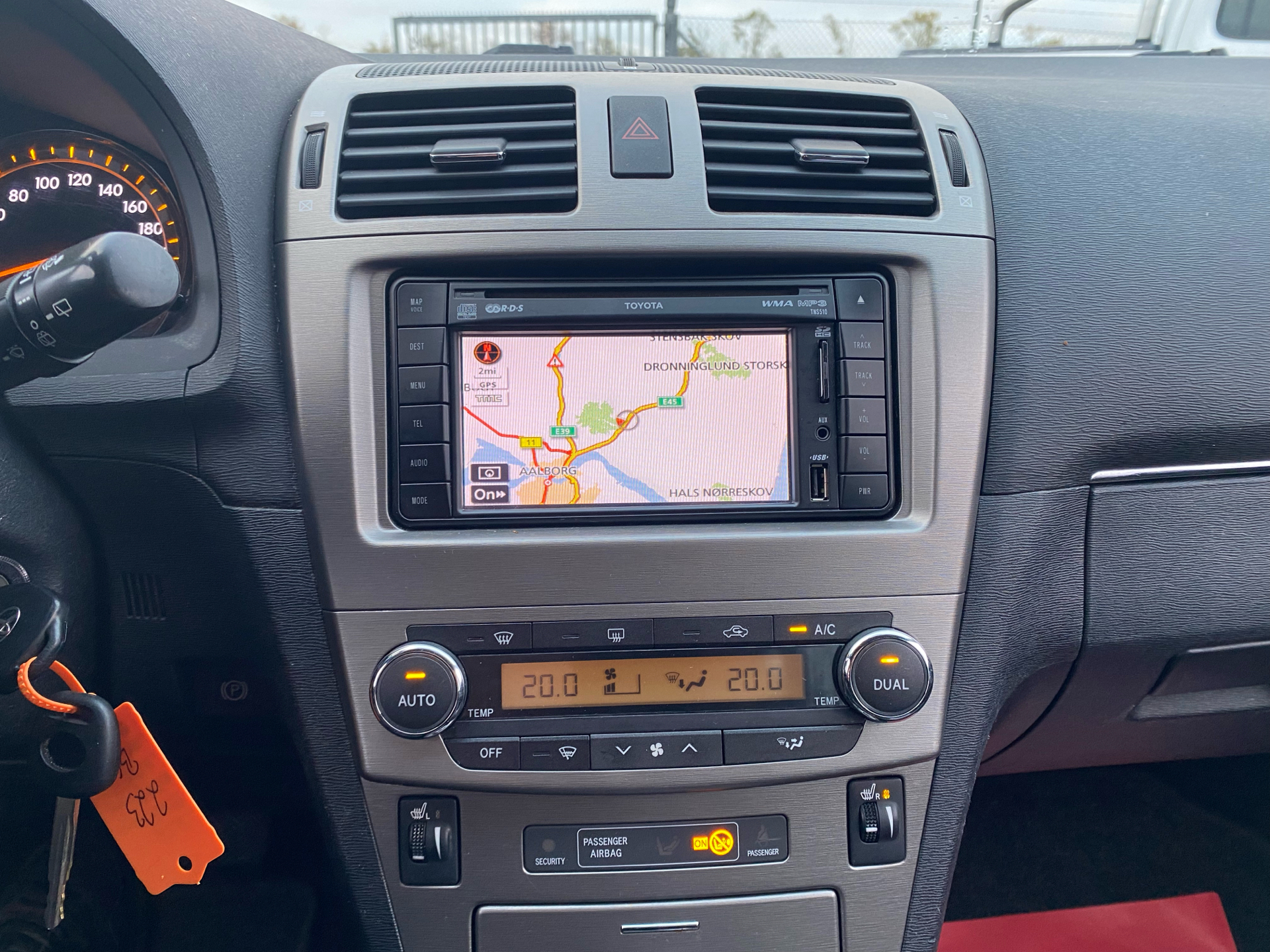 Billede af Toyota Avensis 1,8 VVT-I T2 E-CVT 147HK Stc 6g Aut.