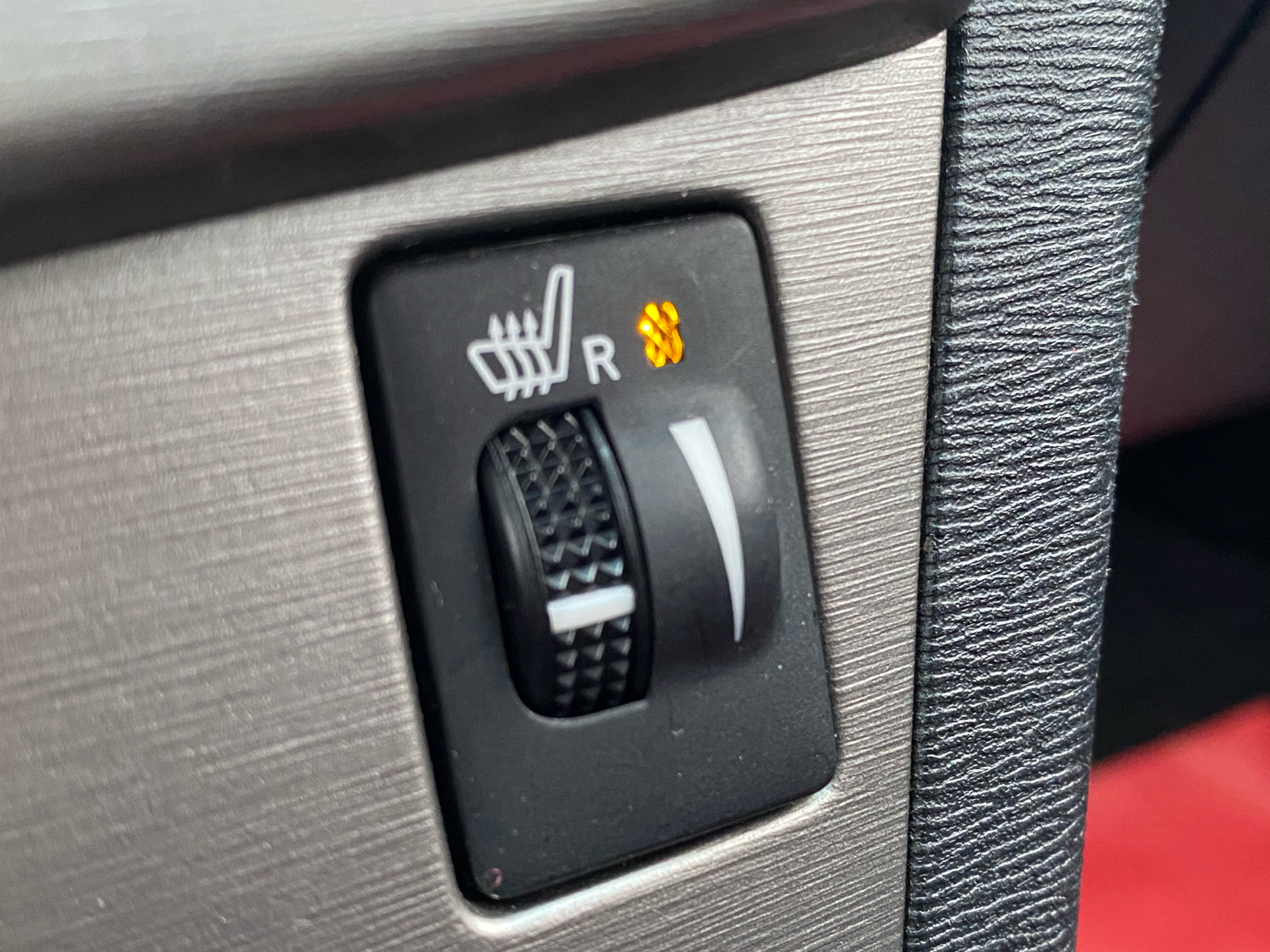 Billede af Toyota Avensis 1,8 VVT-I T2 E-CVT 147HK Stc 6g Aut.