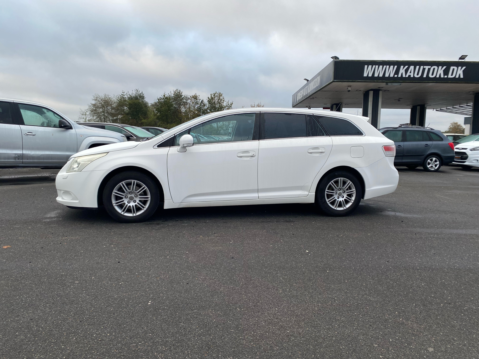 Billede af Toyota Avensis 1,8 VVT-I T1 147HK Stc 6g