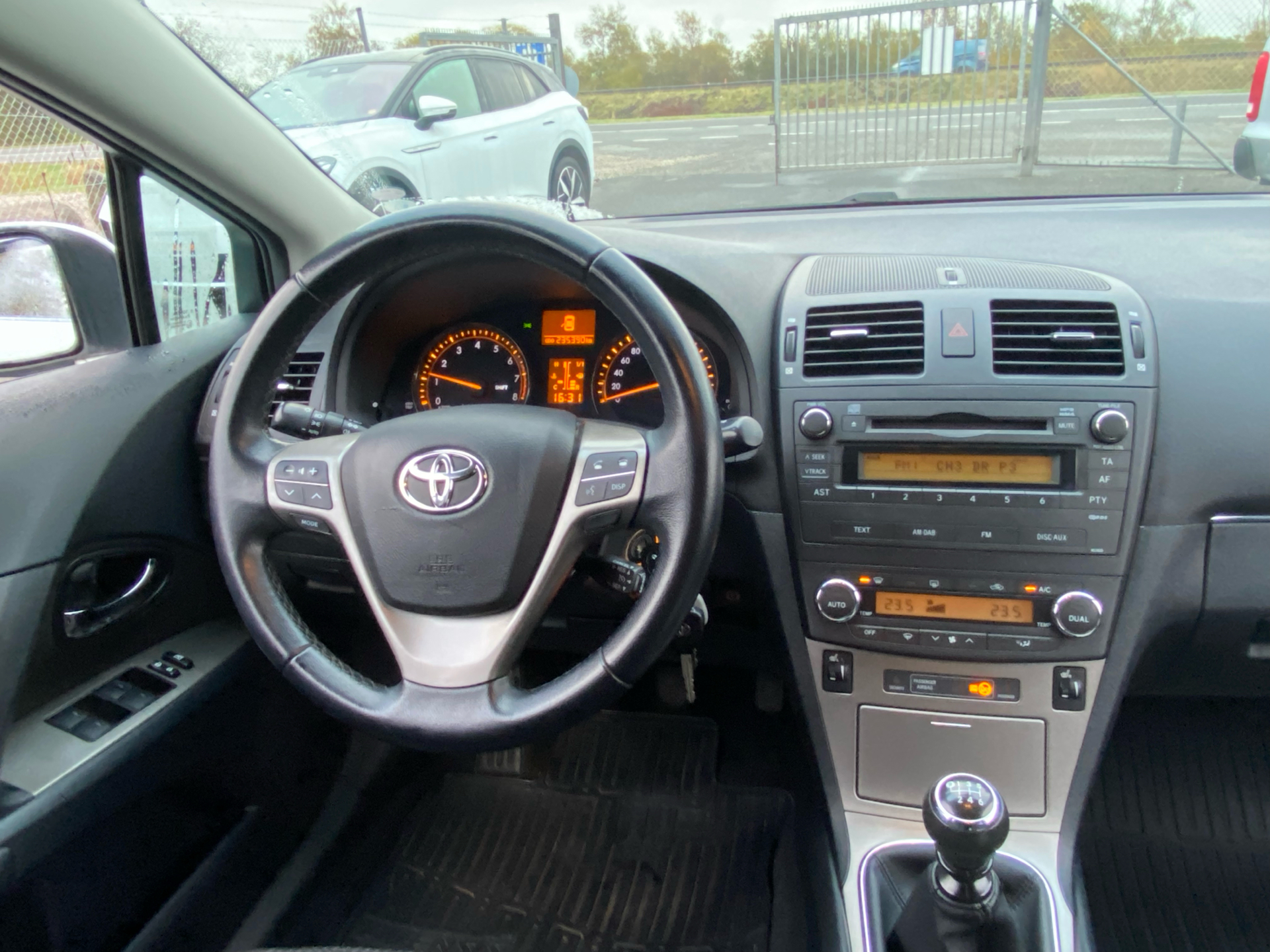 Billede af Toyota Avensis 1,8 VVT-I T1 147HK Stc 6g