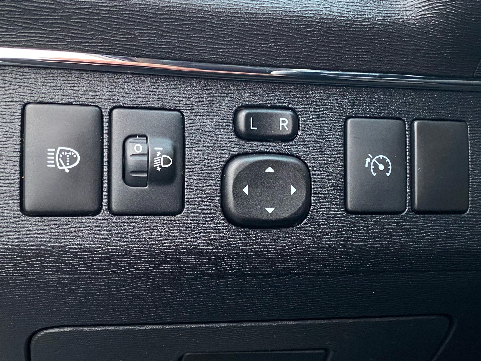 Billede af Toyota Avensis 1,8 VVT-I T1 147HK Stc 6g