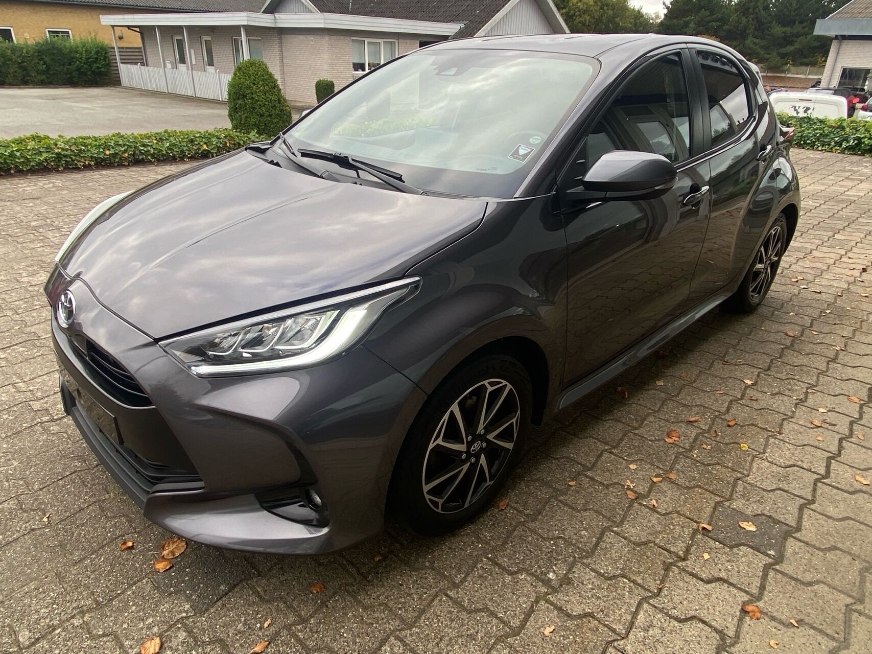 Billede af Toyota Yaris 1,5 Hybrid Active Technology & Design 116HK 5d Trinl. Gear