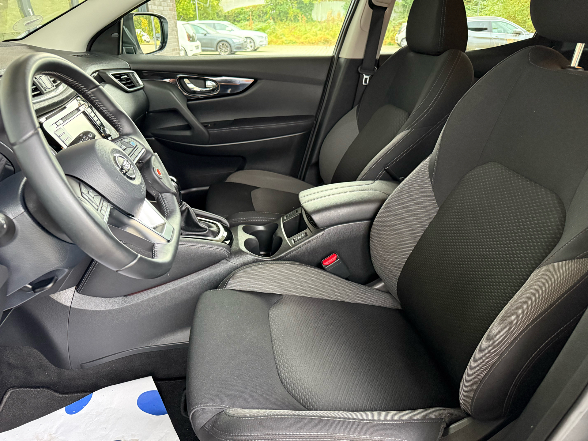 Billede af Nissan Qashqai 1,3 DIG-T N-Connecta ProPilot DCT 160HK 5d Aut. 