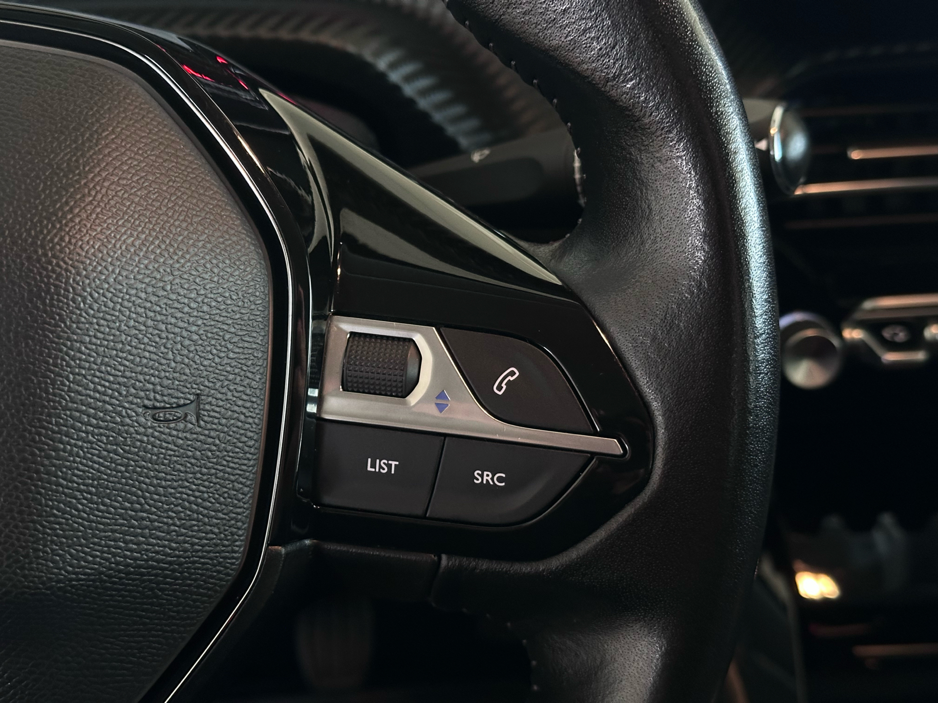 Billede af Peugeot 208 1,2 PureTech Allure Tour 100HK 5d 6g