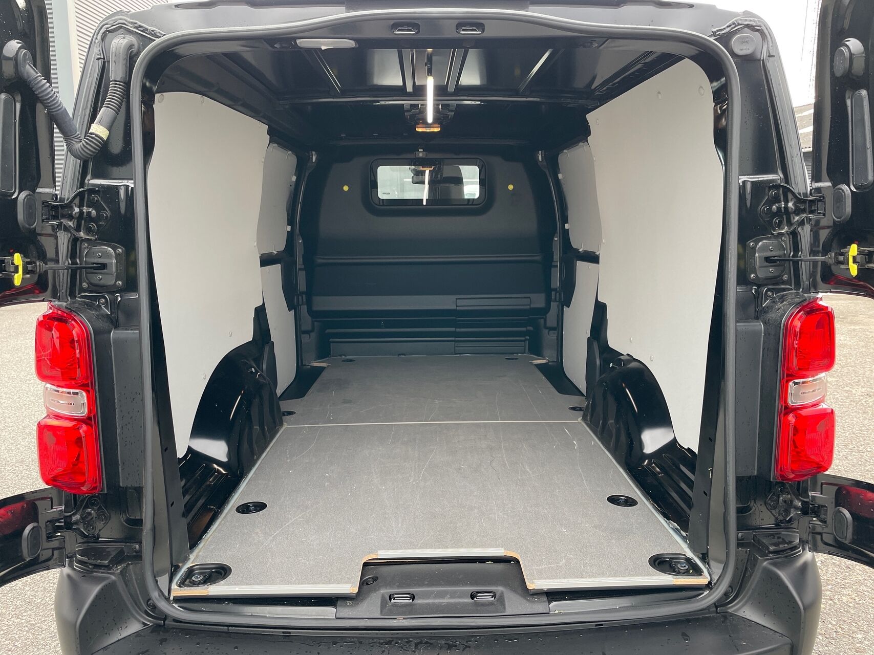Billede af Toyota Proace Long 2,0 D Comfort Master To skydedør 144HK Van 8g Aut.