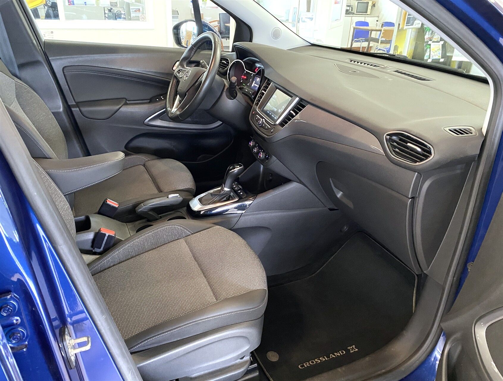 Billede af Opel Crossland 1,2 T First Edition 130HK 5d 6g Aut.