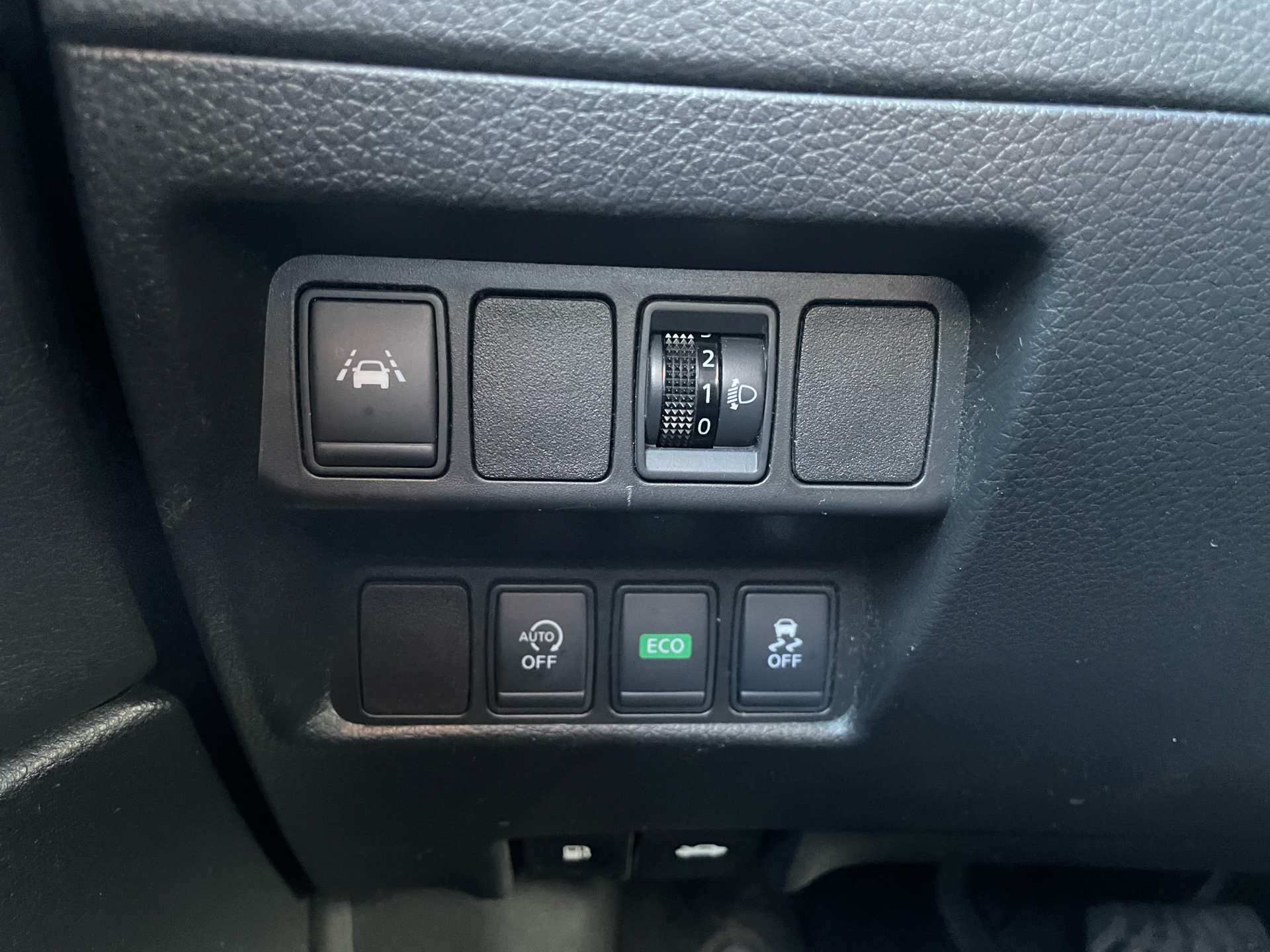 Billede af Nissan Qashqai 1,6 DCi N-Connecta X-Tronic 130HK 5d 6g Aut.