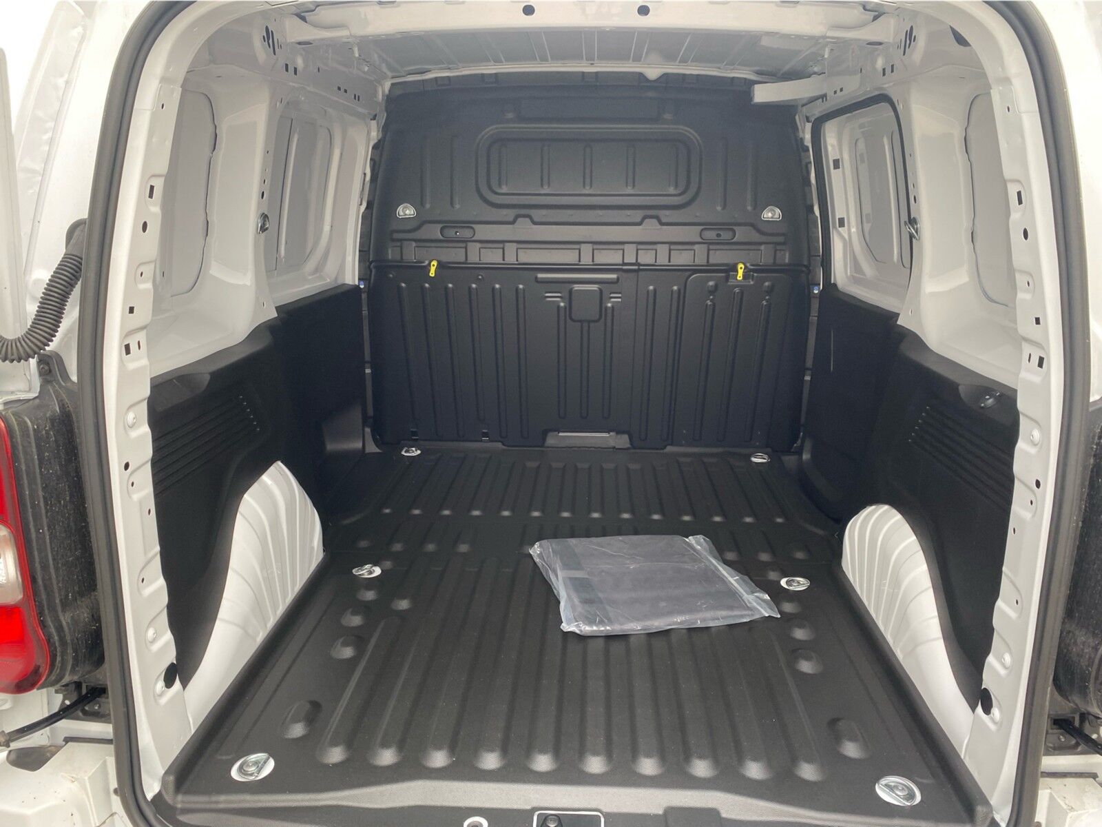 Billede af Opel Combo-e L1V1 EL Innovation+ 136HK Van Aut.