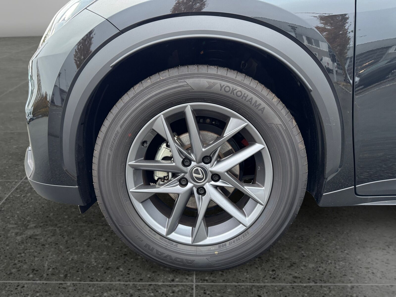 Billede af Lexus LBX 1,5 Hybrid Elegant 136HK 5d Aut.