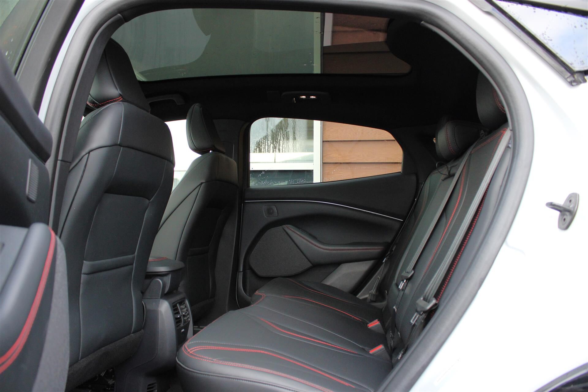 Billede af Ford Mustang Mach-E EL SR Premium AWD 269HK 5d Aut.