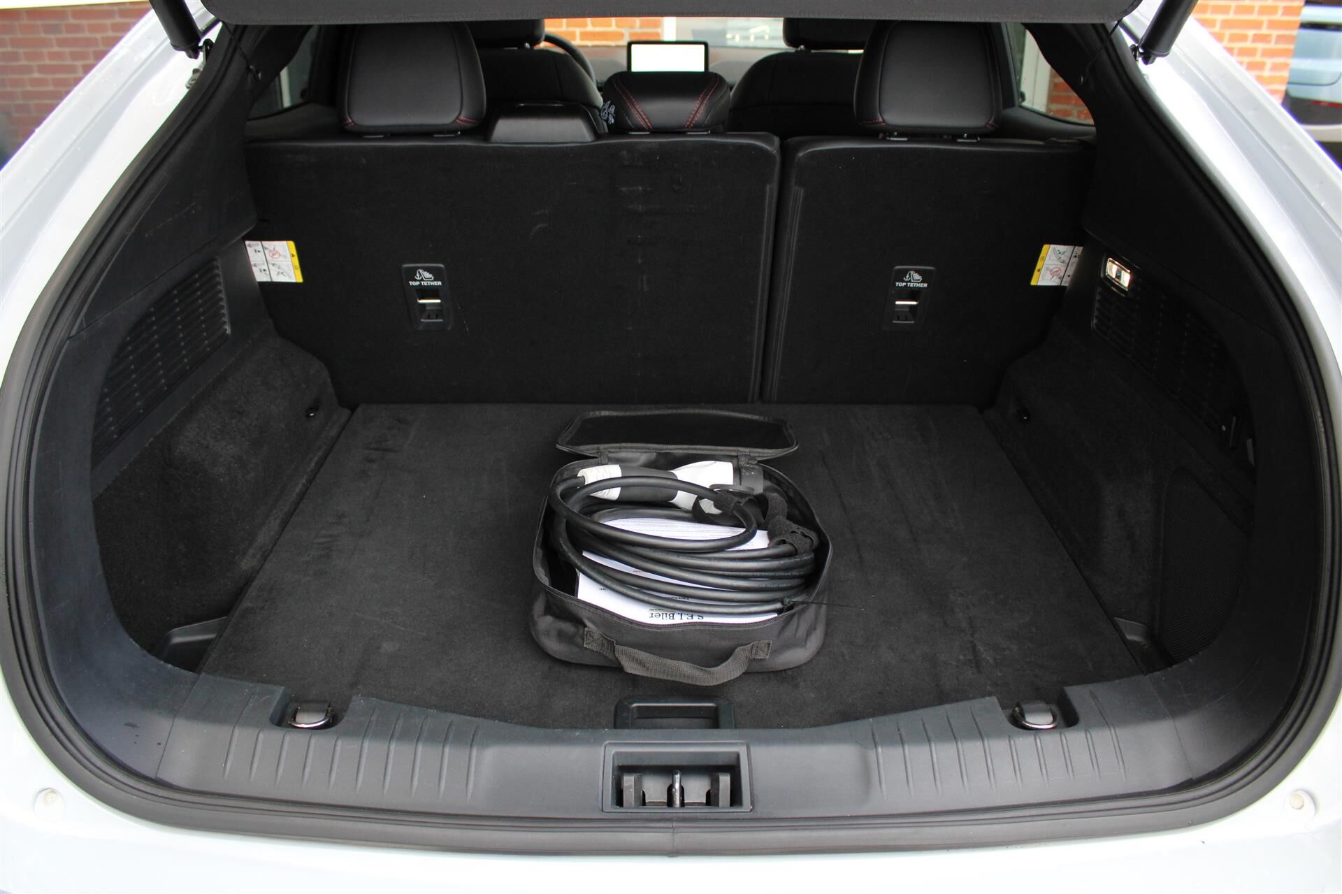 Billede af Ford Mustang Mach-E EL SR Premium AWD 269HK 5d Aut.