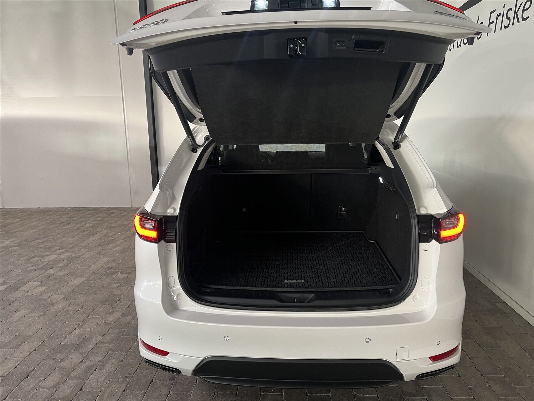 Billede af Mazda CX-60 2,5 e-Skyactiv  Plugin-hybrid Homura AWD 327HK 5d 8g Aut.