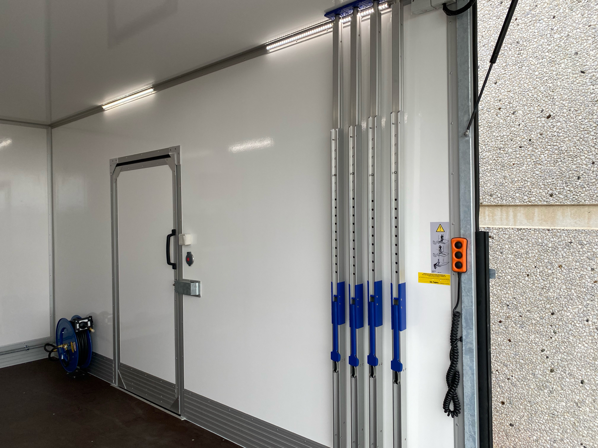 Billede af Iveco Daily 35S18 4100mm 3,0 D 180HK Ladv./Chas. 8g Aut.