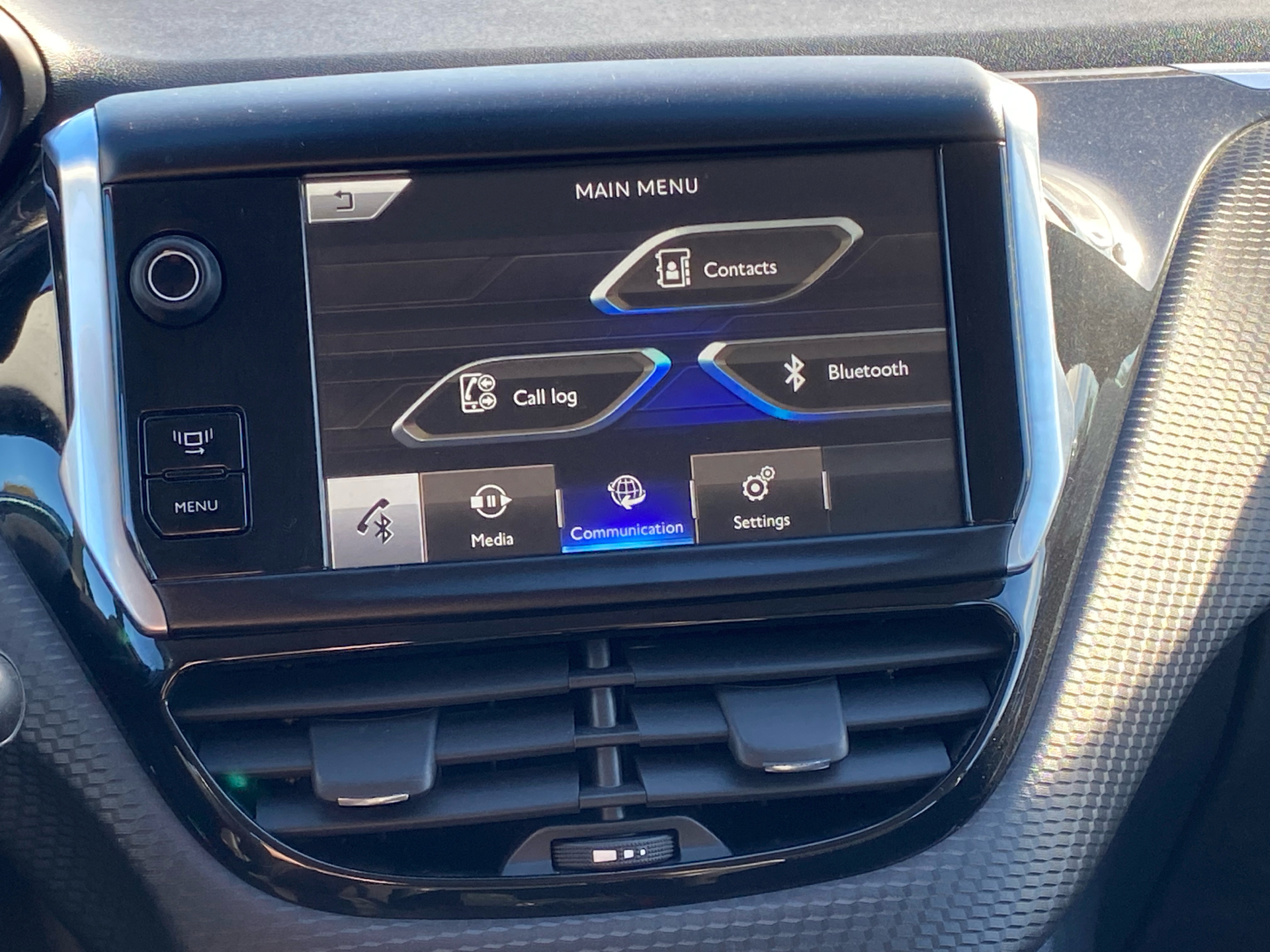 Billede af Peugeot 2008 1,2 VTi Allure 82HK