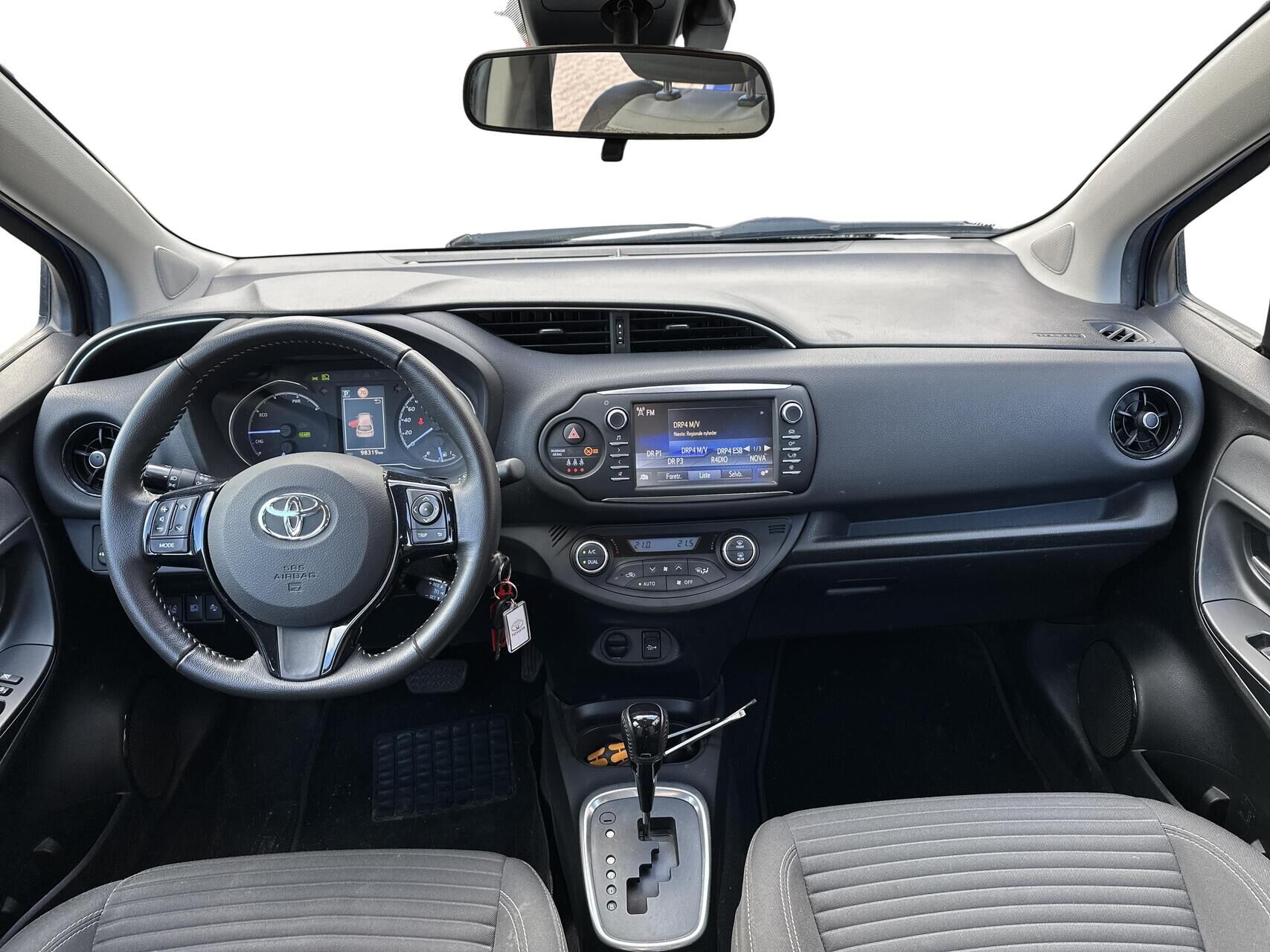 Billede af Toyota Yaris 1,5 Hybrid H2 Premium E-CVT 100HK 5d Trinl. Gear