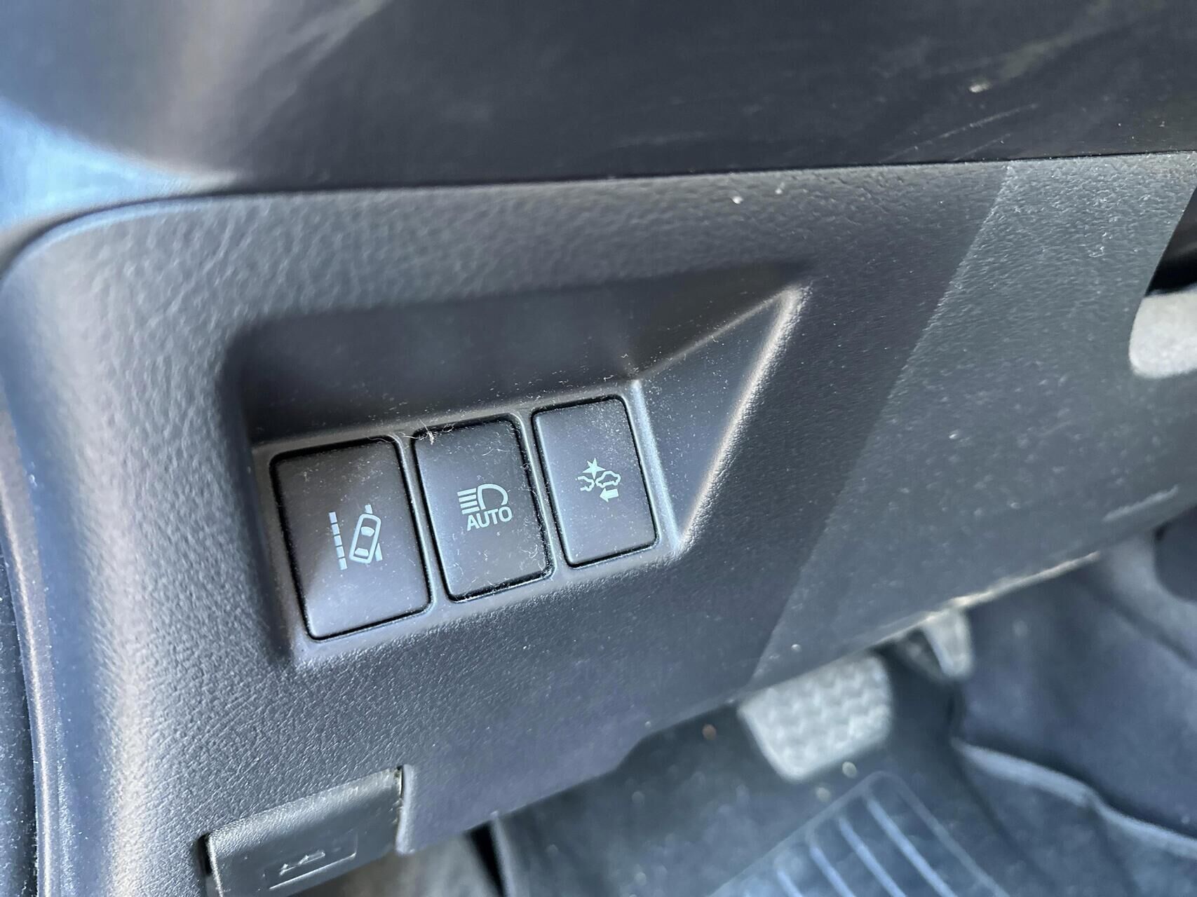 Billede af Toyota Yaris 1,5 Hybrid H2 Premium E-CVT 100HK 5d Trinl. Gear