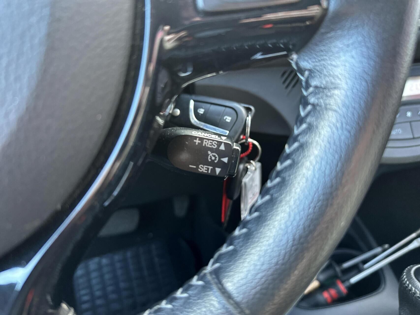 Billede af Toyota Yaris 1,5 Hybrid H2 Premium E-CVT 100HK 5d Trinl. Gear